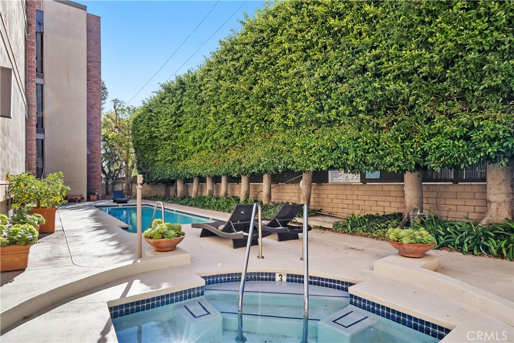 Beverly Hills, California, 90212, United States, 2 Bedrooms Bedrooms, ,2 BathroomsBathrooms,Residential,For Sale,1912615
