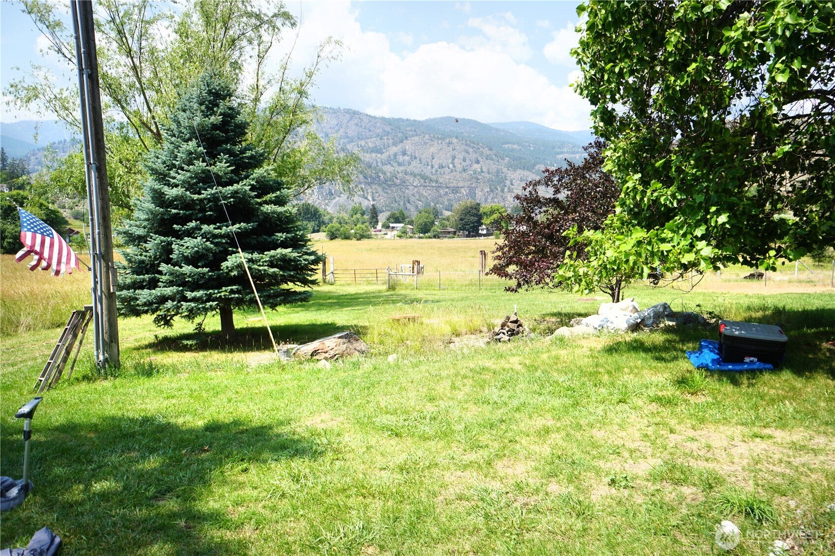 Loomis, Washington, 98827, United States, 4 Bedrooms Bedrooms, ,1 BathroomBathrooms,Residential,For Sale,2002201