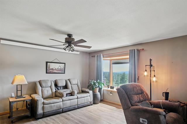 Hot Springs, South Dakota, 57747, United States, 4 Bedrooms Bedrooms, ,2 BathroomsBathrooms,Residential,For Sale,1888090