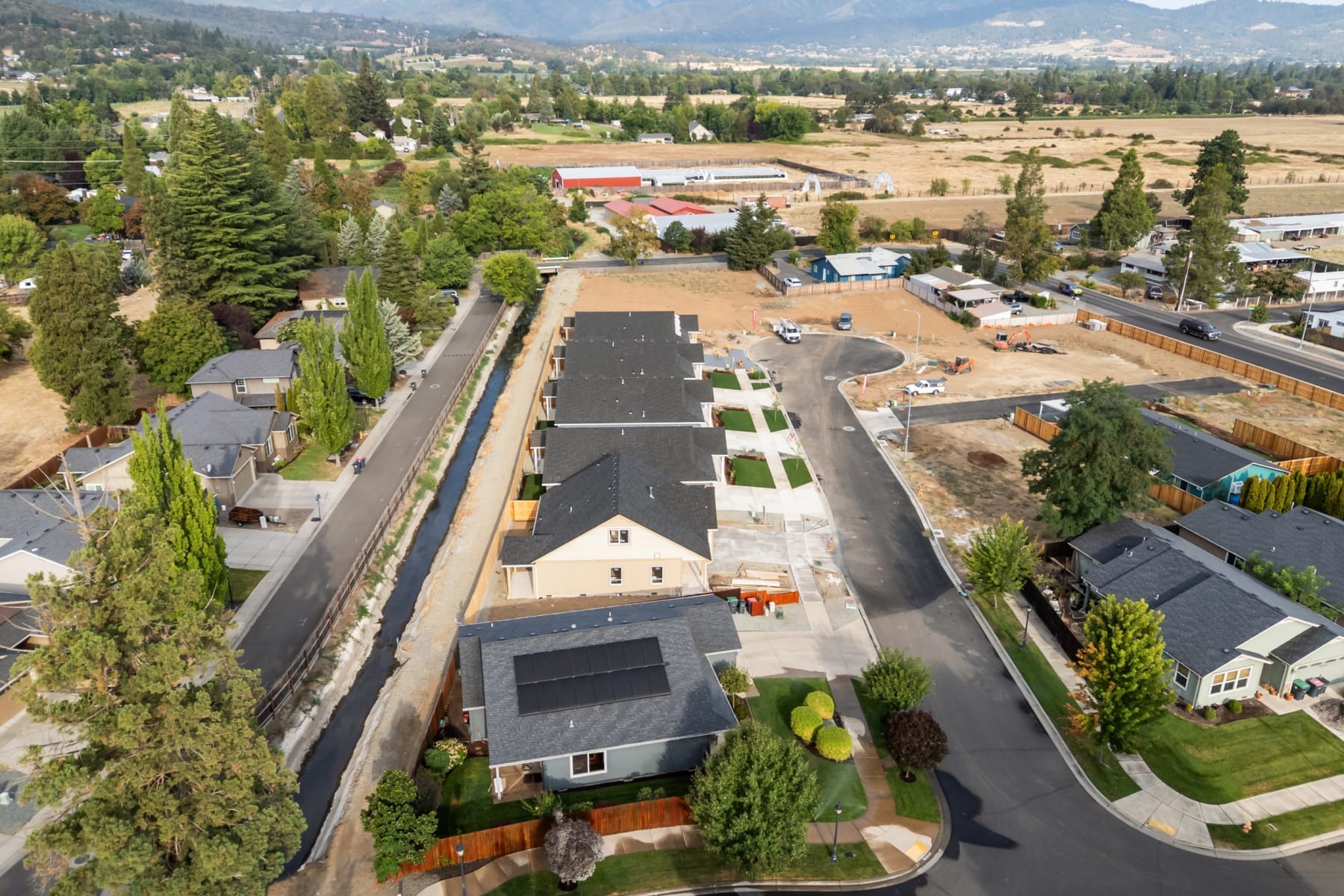  2217 Piazza Drive Medford, OR 97501 - 物件實景