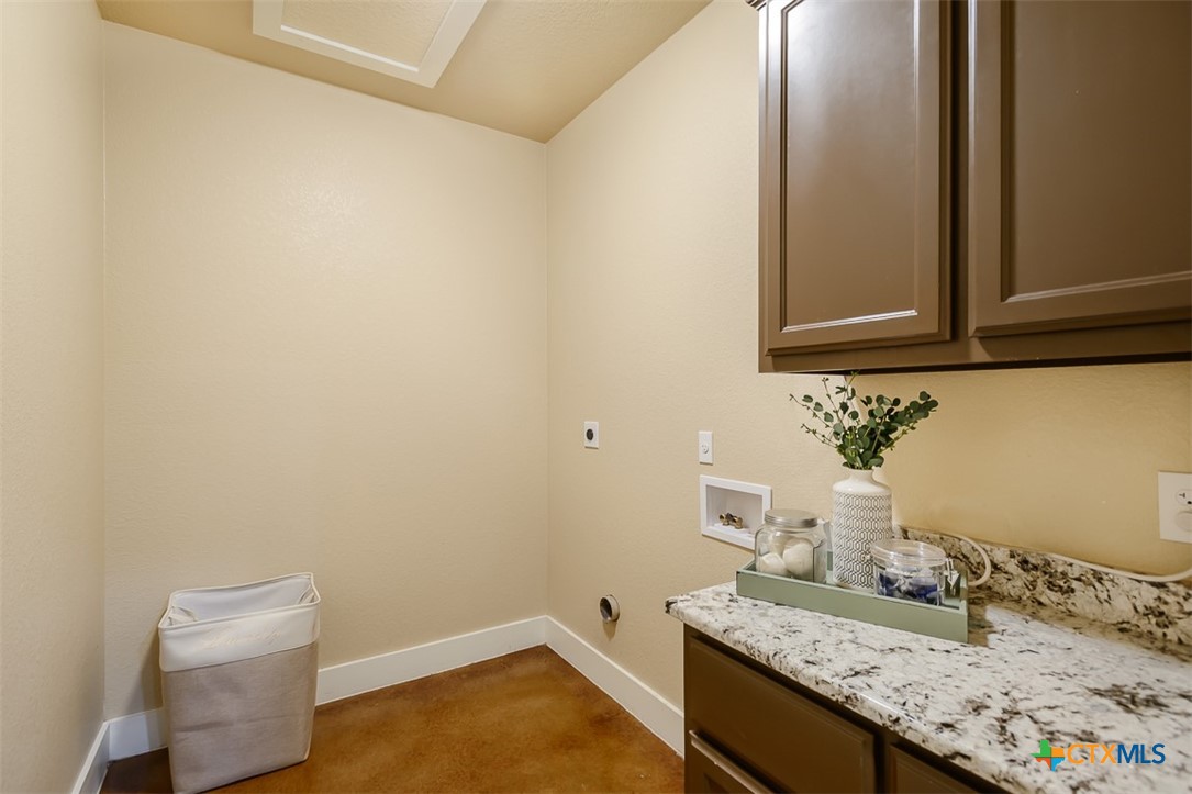 Gatesville, Texas, 76528, United States, 3 Bedrooms Bedrooms, ,3 BathroomsBathrooms,Residential,For Sale,1989706