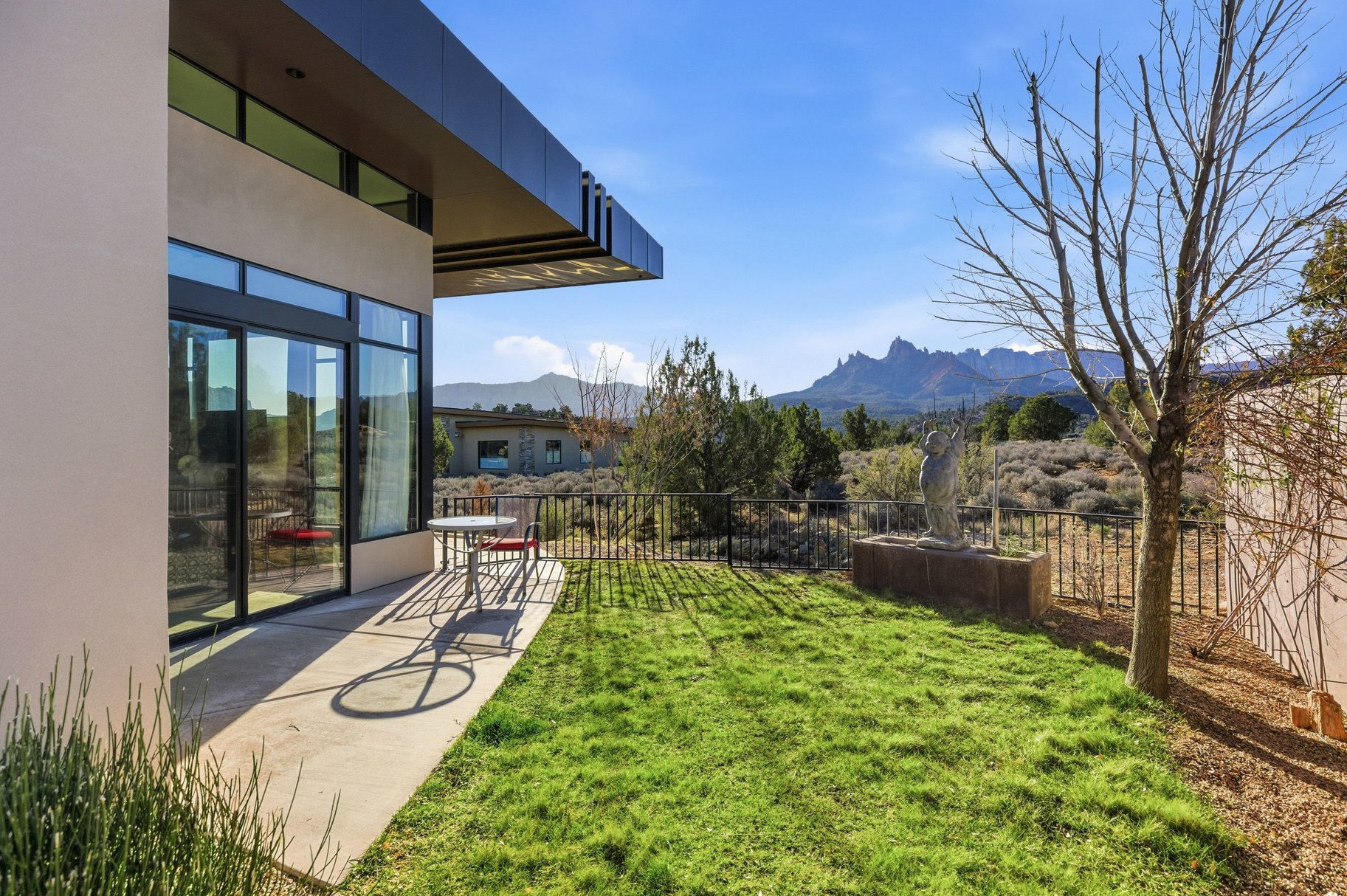  Serene Modern Sanctuary In Zion - 物件實景