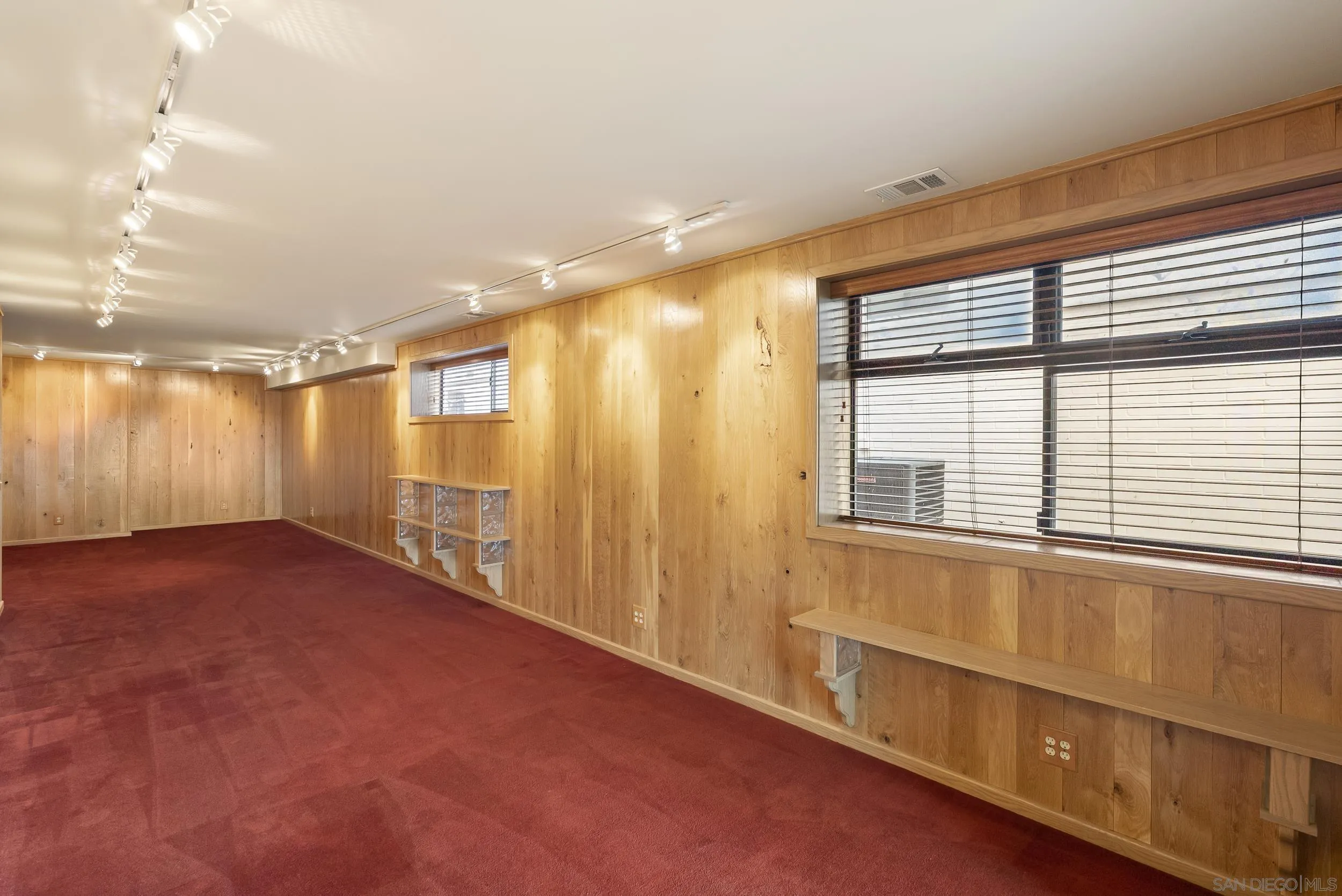 San Diego, California, 92117, United States, 3 Bedrooms Bedrooms, ,3 BathroomsBathrooms,Residential,For Sale,1966862