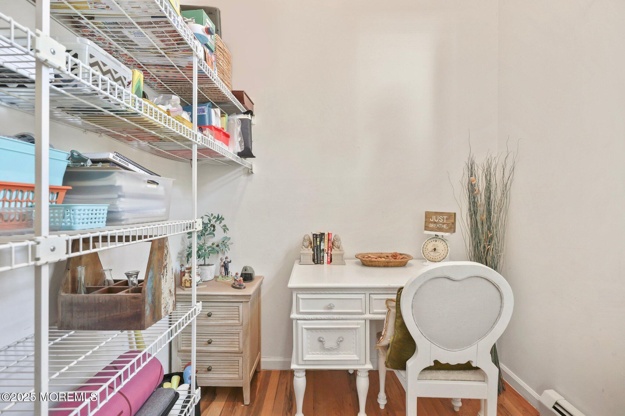 Manalapan, New Jersey, 07726, United States, 5 Bedrooms Bedrooms, ,7 BathroomsBathrooms,Residential,For Sale,1979083