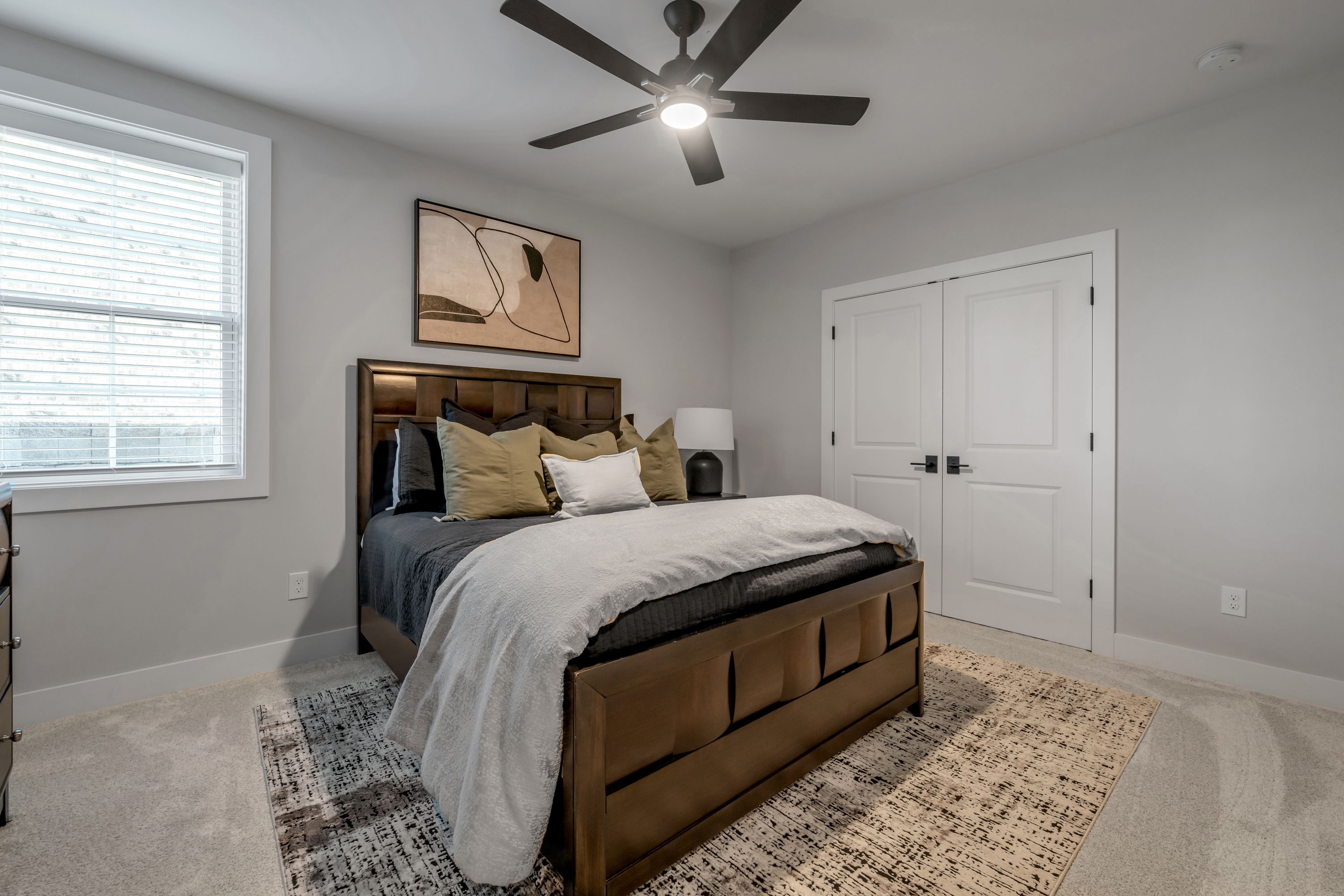  2429 Lorenzo Way - 物件實景