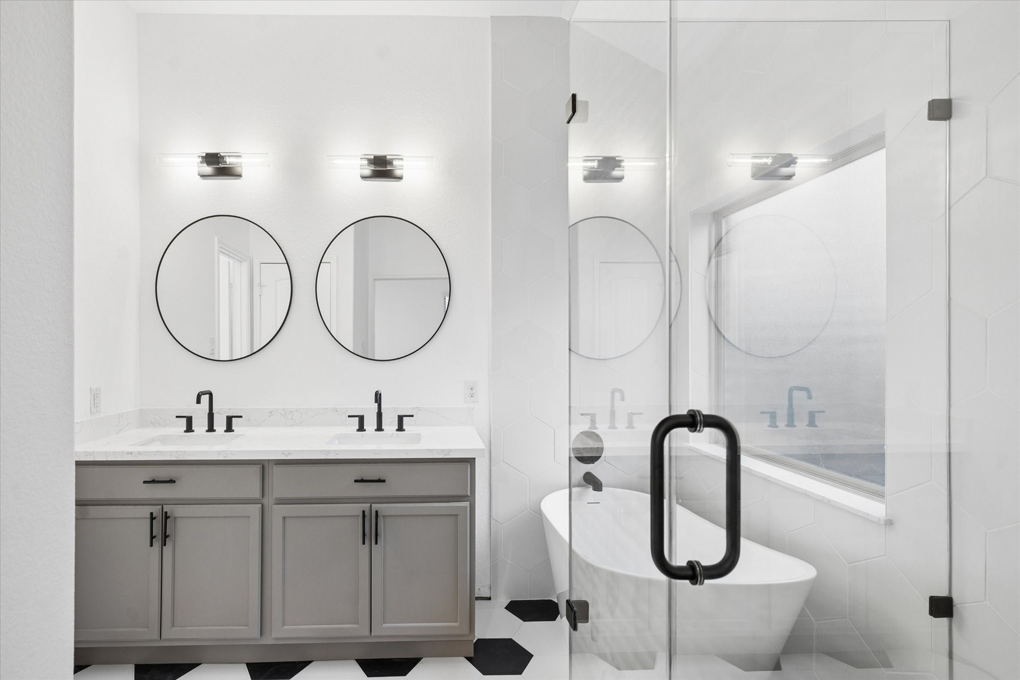  8819 Alicia Drive - 物件實景