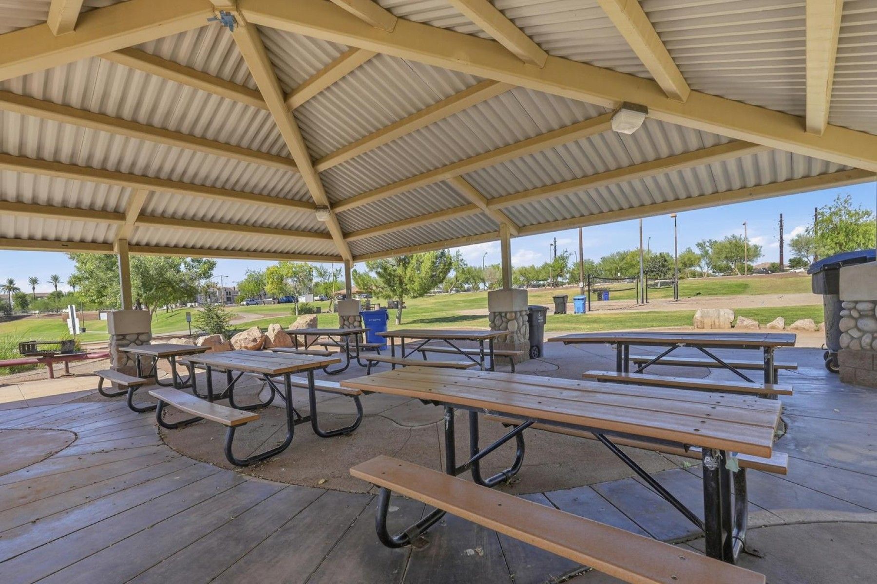  2266 E Willis Rd  Gilbert, AZ - 物件實景