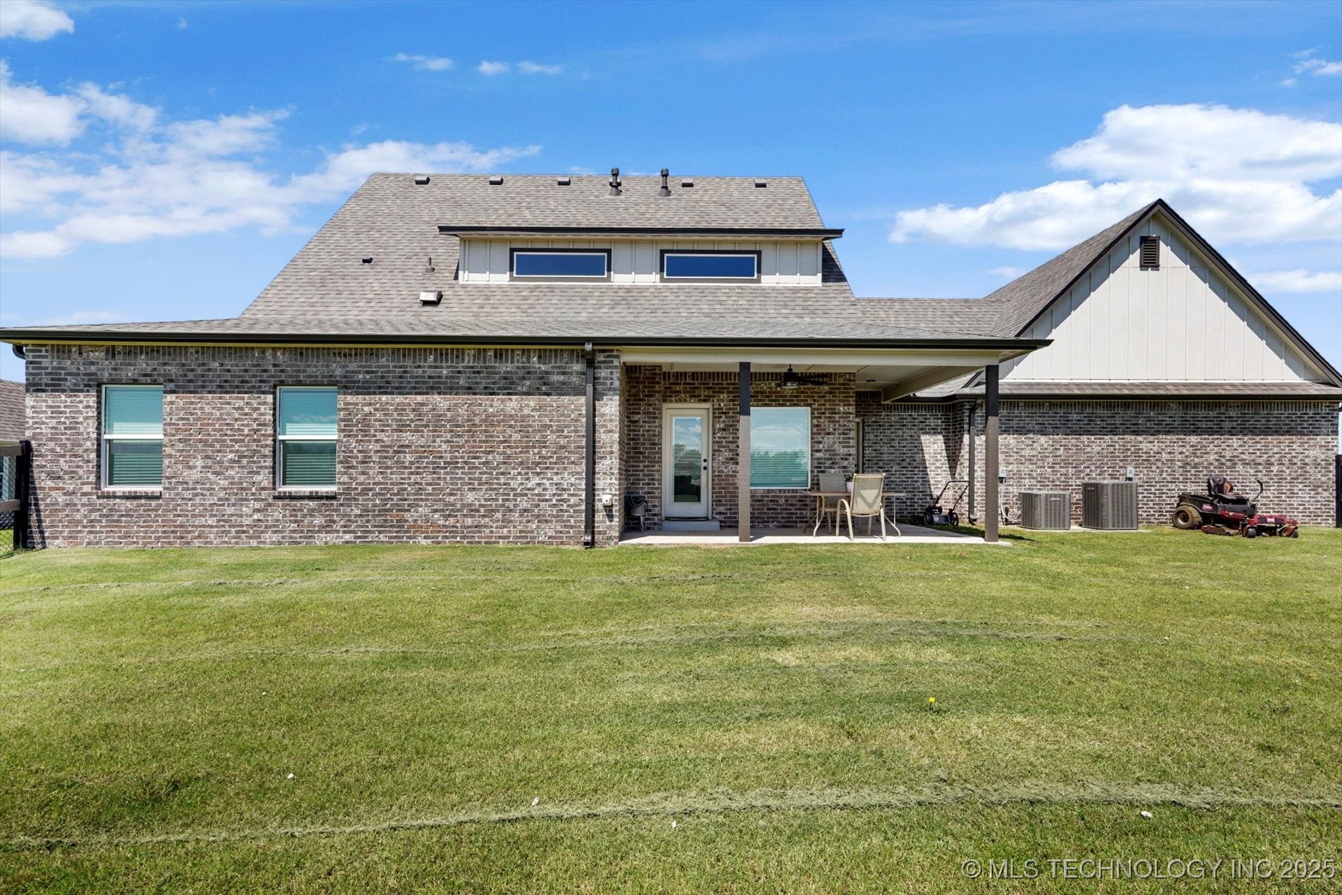 Broken Arrow, Oklahoma, 74014, United States, 4 Bedrooms Bedrooms, ,3 BathroomsBathrooms,Residential,For Sale,1885345