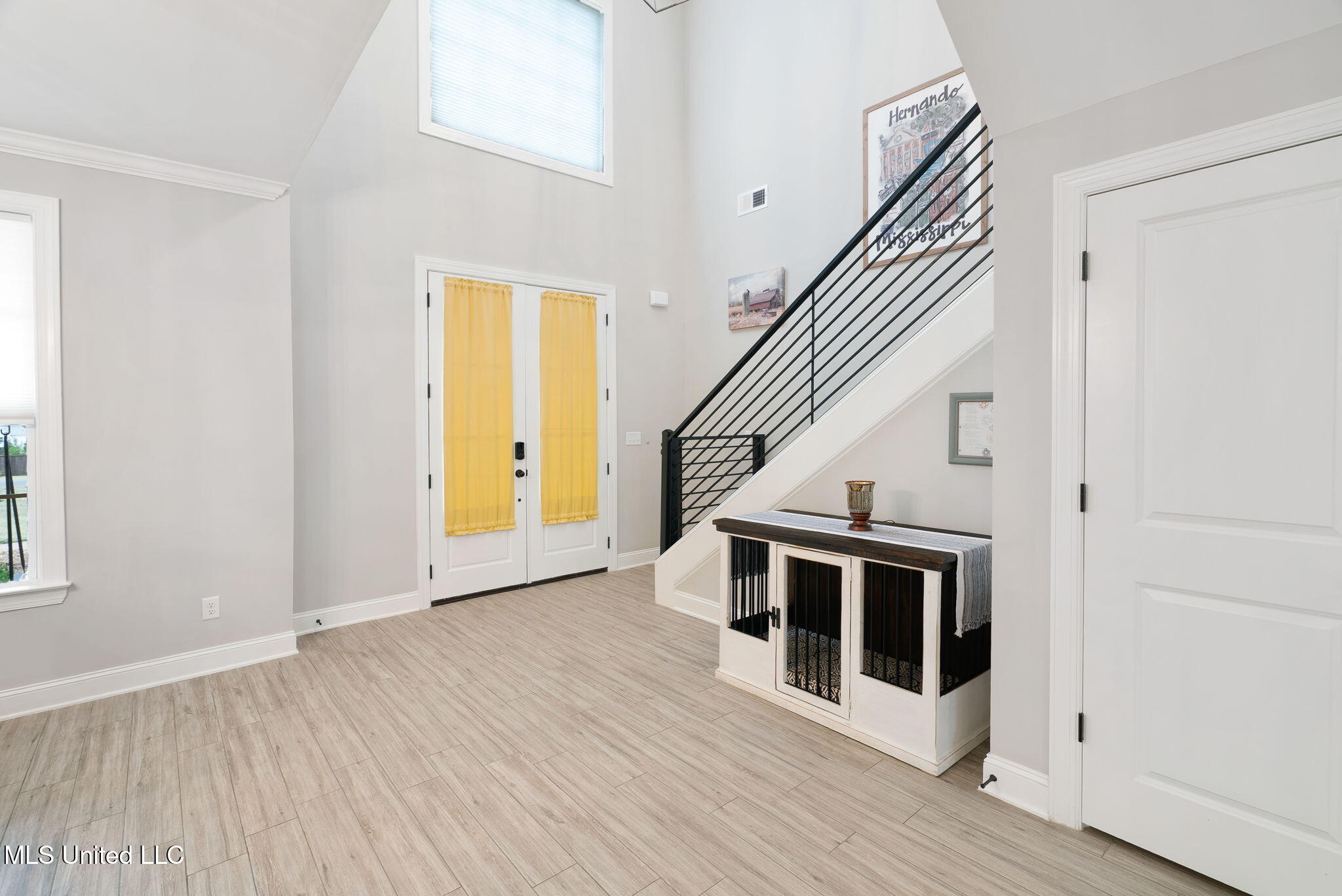 Hernando, Mississippi, 38632, United States, 5 Bedrooms Bedrooms, ,3 BathroomsBathrooms,Residential,For Sale,1991187