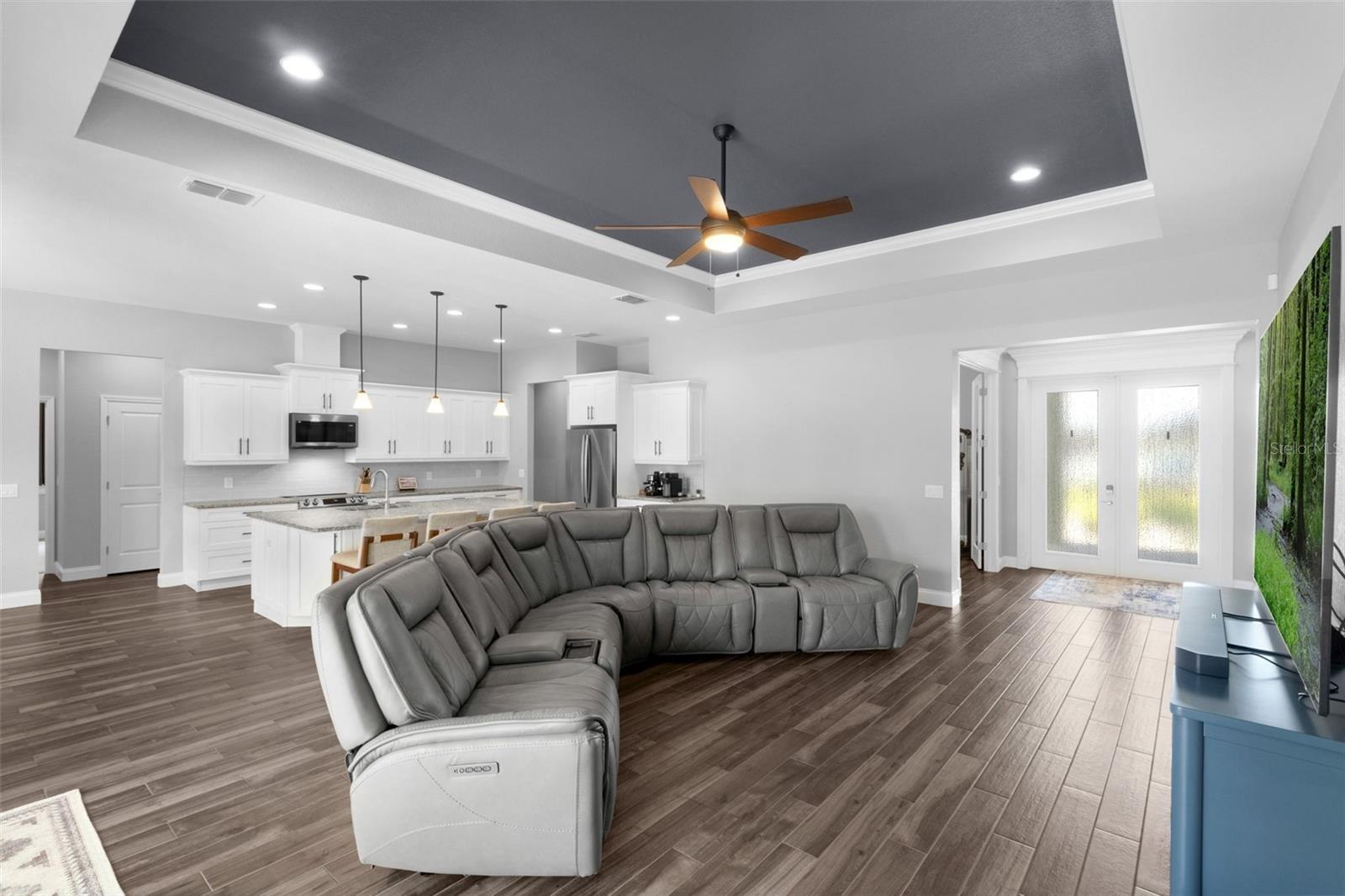 LAKELAND, Florida, 33813, United States, 5 Bedrooms Bedrooms, ,3 BathroomsBathrooms,Residential,For Sale,1937728