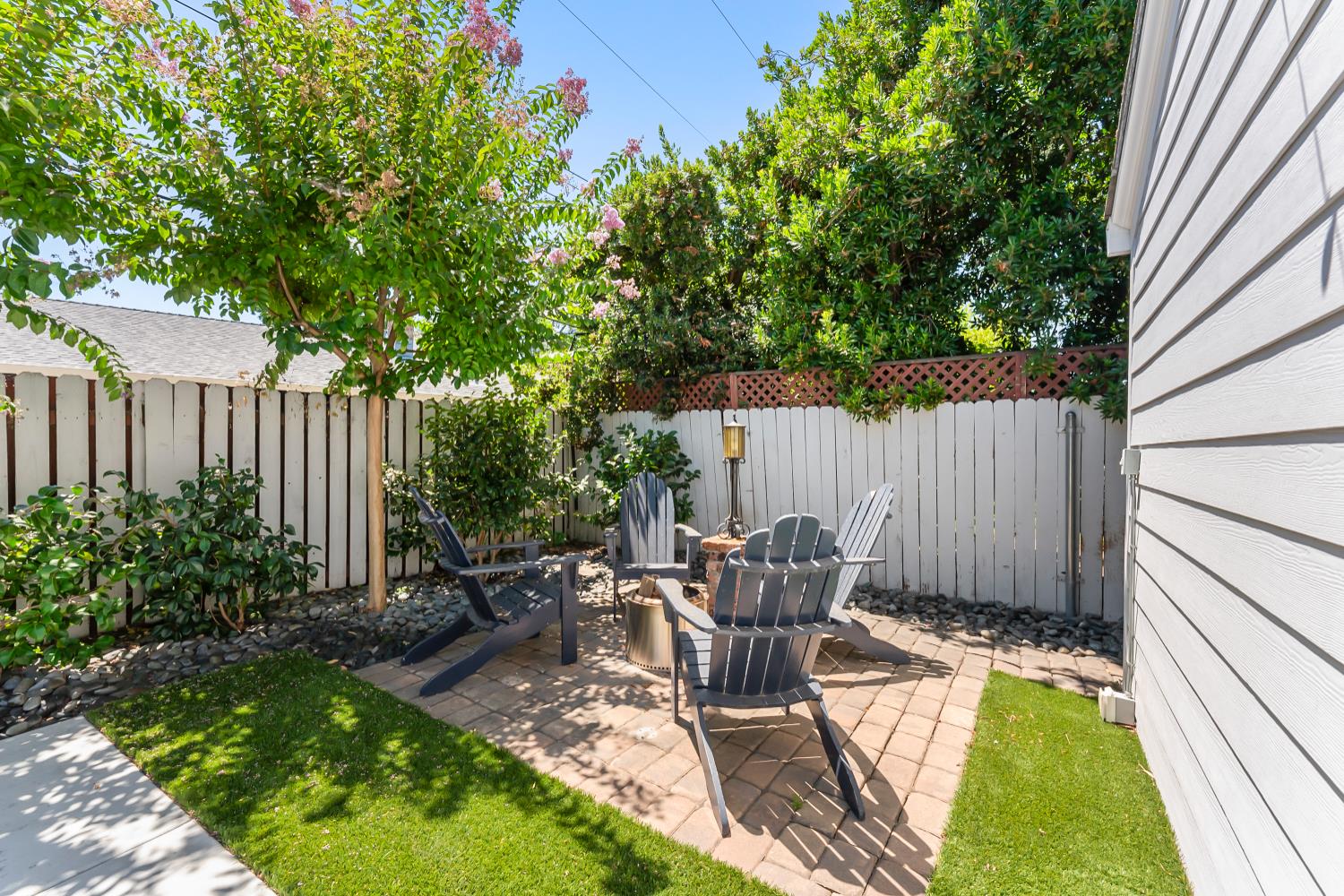 Sacramento, California, 95864, United States, 4 Bedrooms Bedrooms, ,3 BathroomsBathrooms,Residential,For Sale,1906967