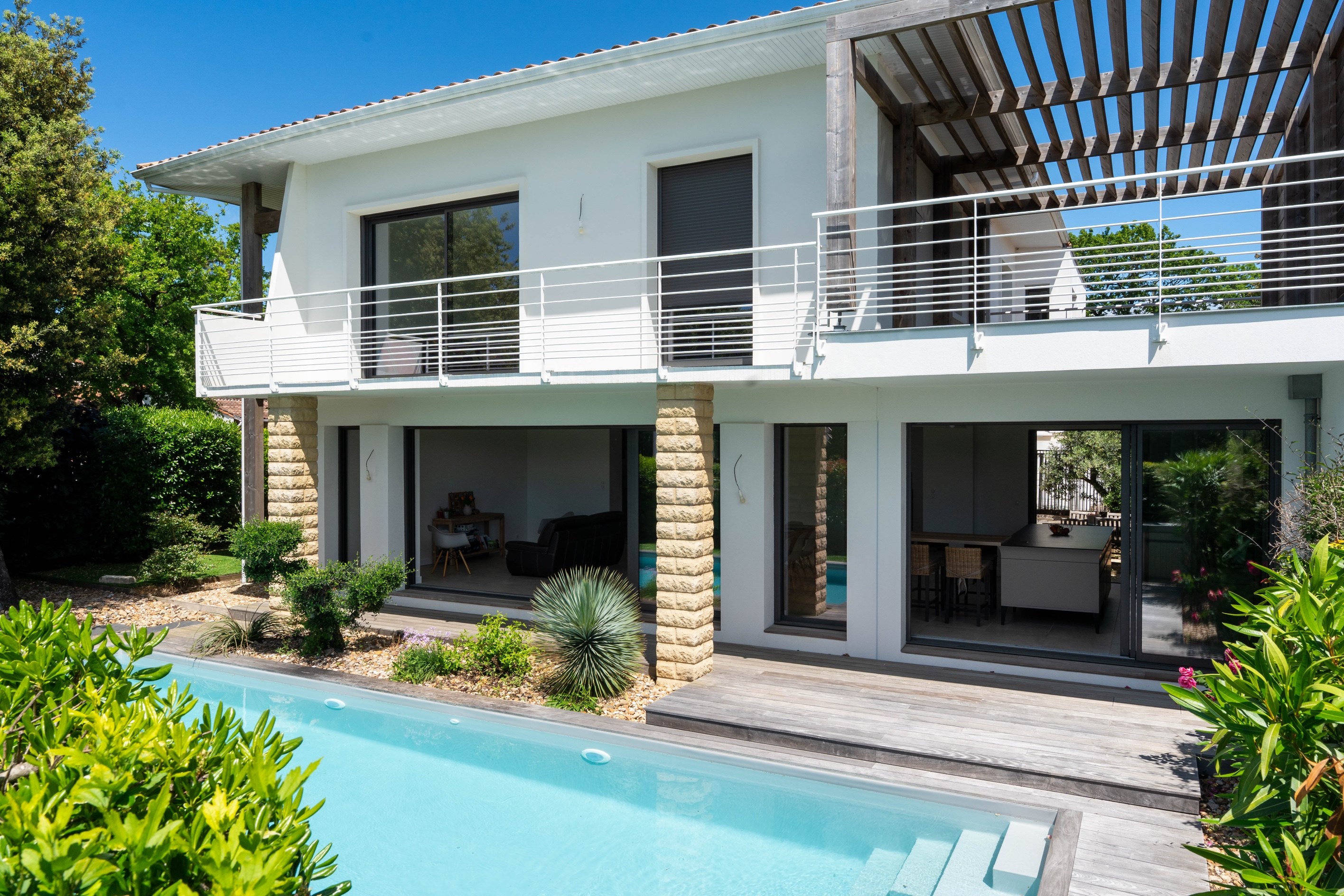  Vaux-sur-Mer – Beautifully Renovated Contemporary Villa with Sea View Glimpse - 物件實景