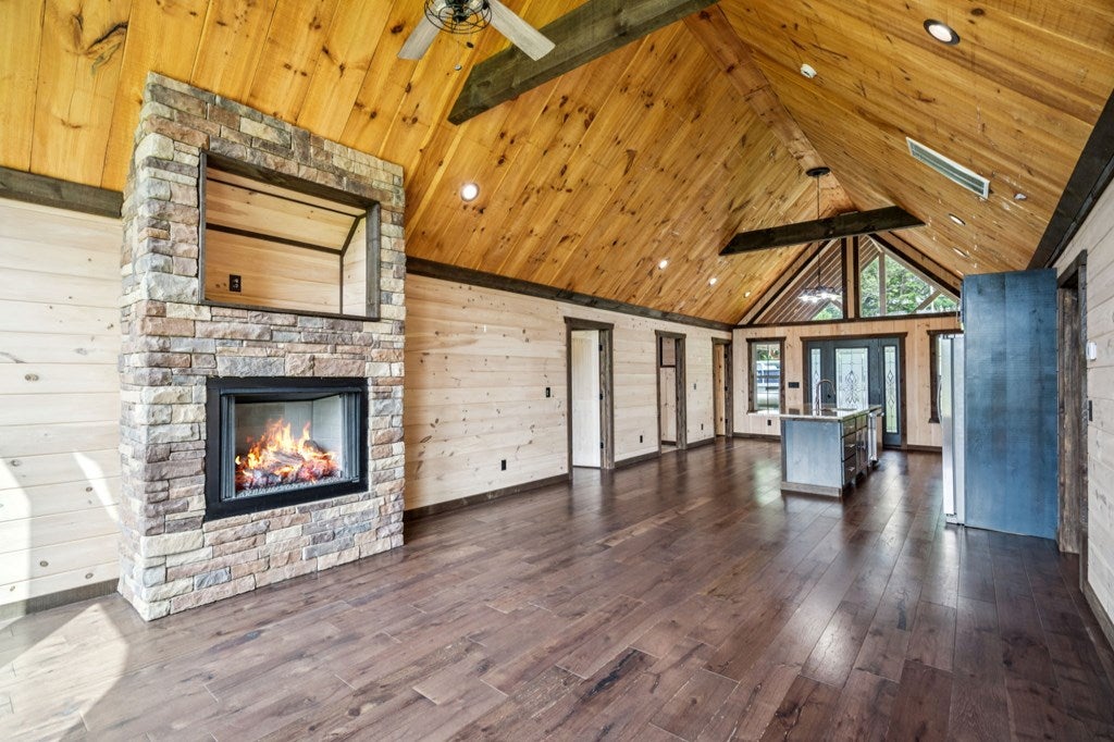 Morganton, Georgia, 30560, United States, 4 Bedrooms Bedrooms, ,3 BathroomsBathrooms,Residential,For Sale,1929478