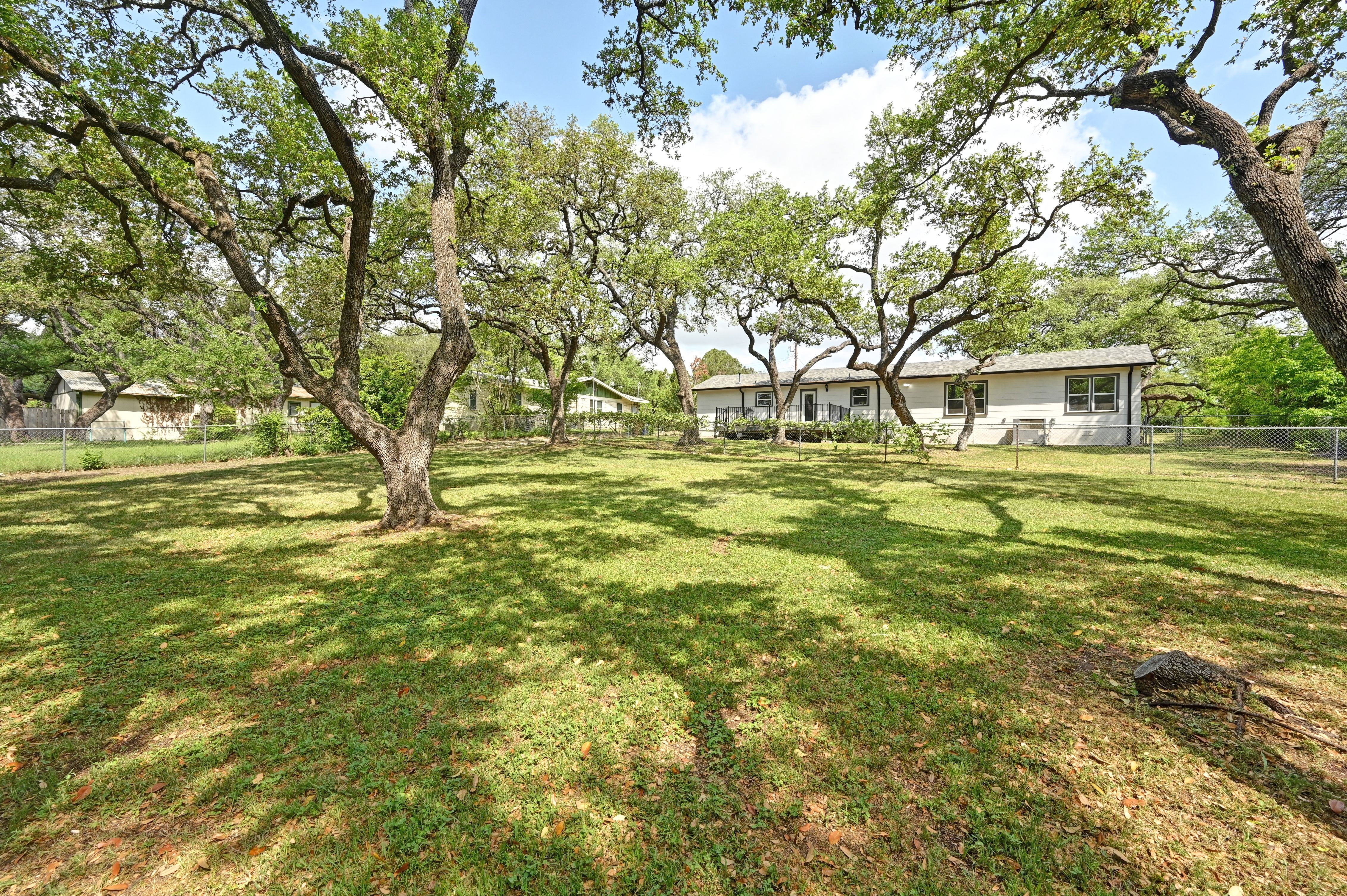  Tranquil Street in South Austin - 物件實景