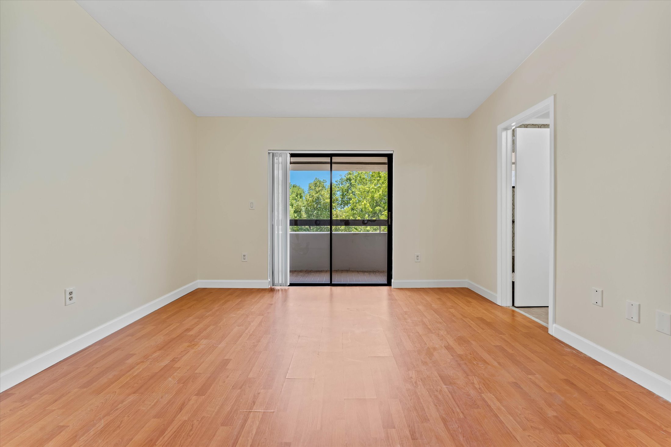  2525 NE 135th St, North Miami, FL, 33181 - 物件實景