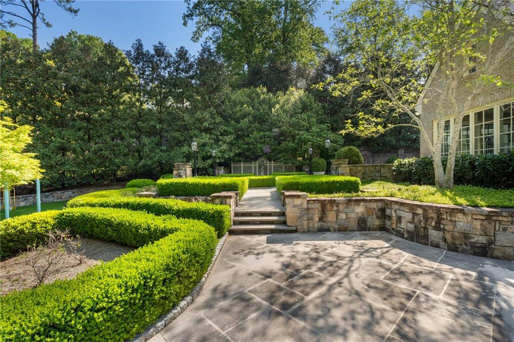 Atlanta, Georgia, 30327, United States, 6 Bedrooms Bedrooms, ,9 BathroomsBathrooms,Residential,For Sale,1686481