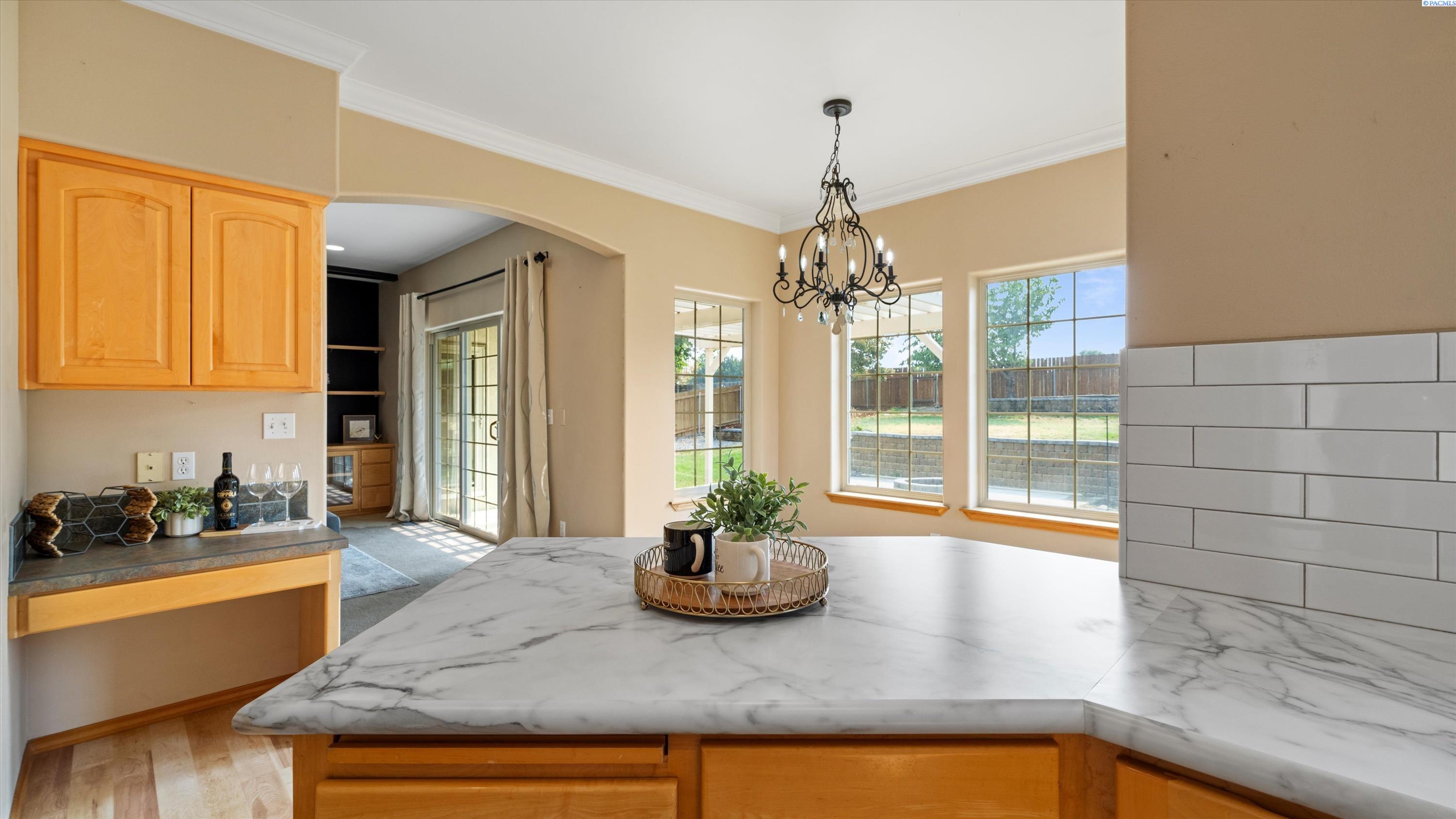 Richland, Washington, 99352, United States, 4 Bedrooms Bedrooms, ,3 BathroomsBathrooms,Residential,For Sale,1940830