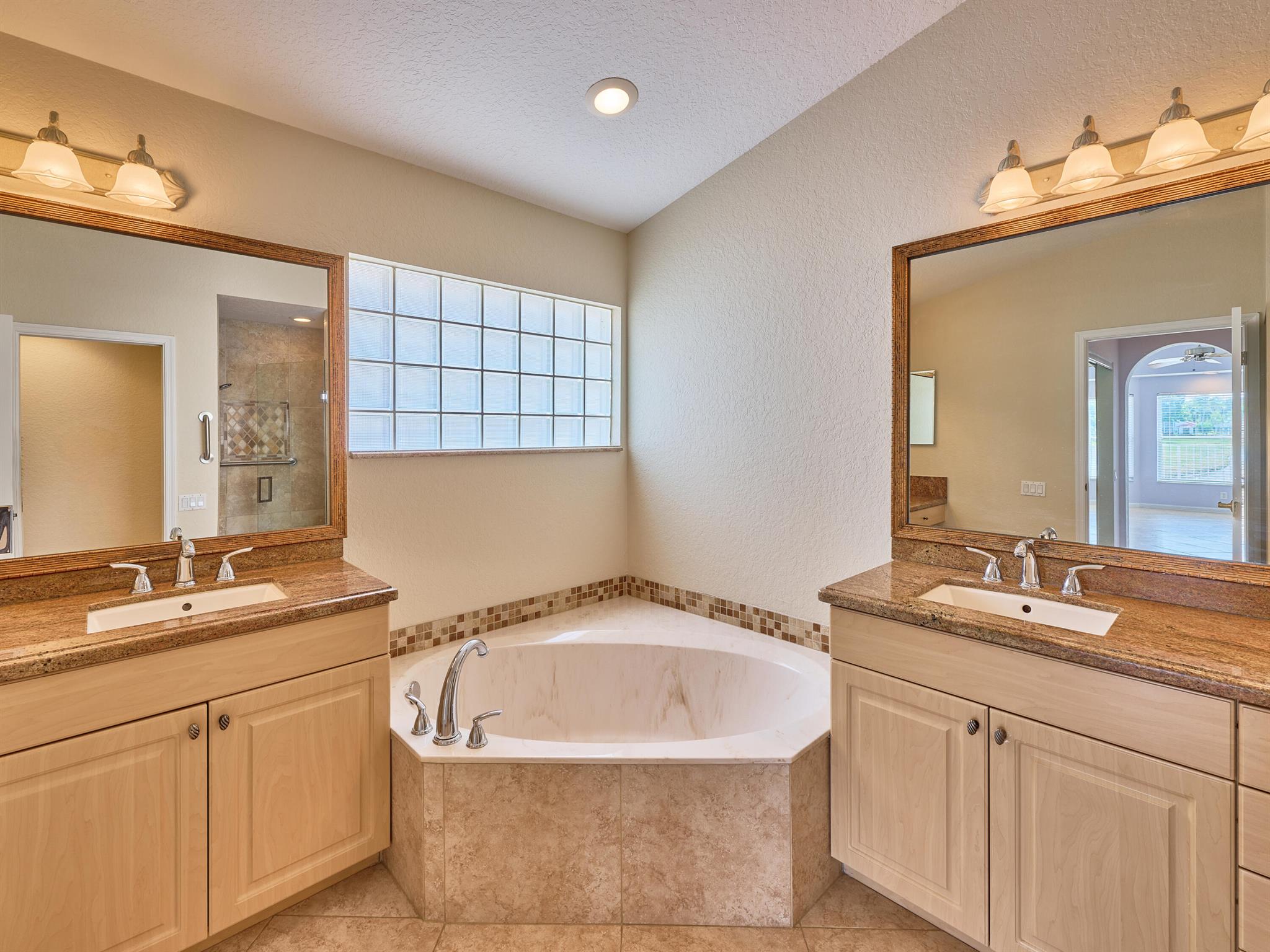 Boynton Beach, Florida, 33437, United States, 3 Bedrooms Bedrooms, ,2 BathroomsBathrooms,Residential,For Sale,1928826