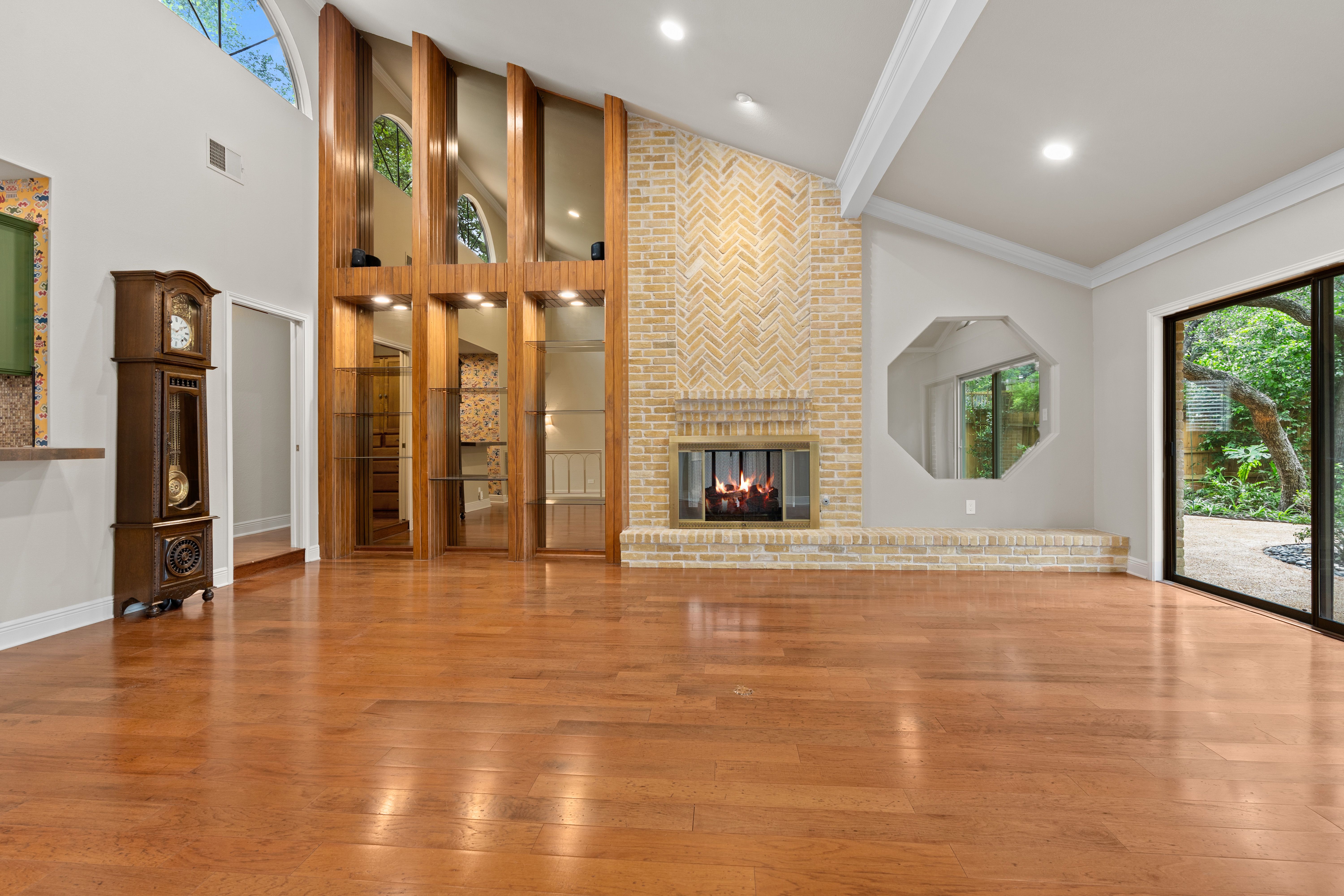  Pristine Architectural Gem in Coveted Hunters Creek - 物件實景