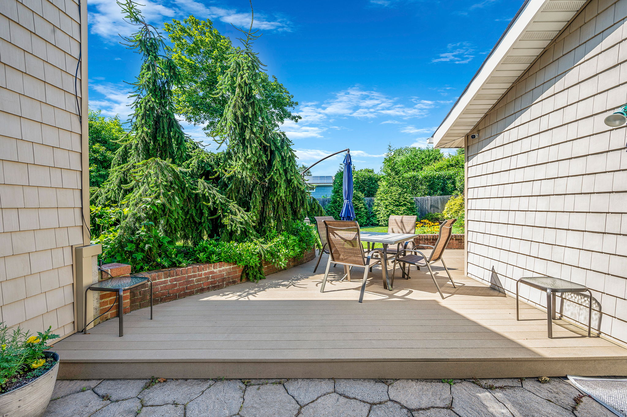 Babylon, New York, 11702, United States, 4 Bedrooms Bedrooms, ,3 BathroomsBathrooms,Residential,For Sale,1921676