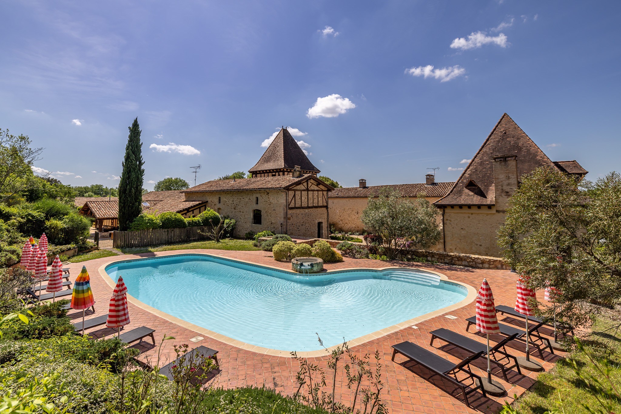  Awakening the Senses in the Land of Azure: A Domain of Light in the Heart of Lo… - 物件實景