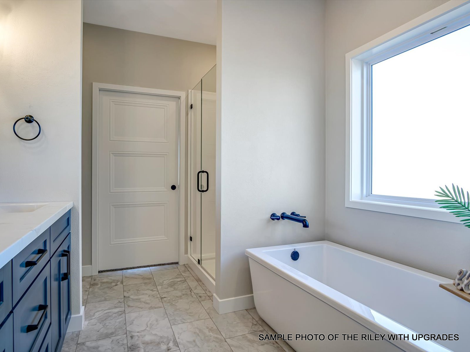 Waterloo, Illinois, 62298, United States, 3 Bedrooms Bedrooms, ,2 BathroomsBathrooms,Residential,For Sale,1927958