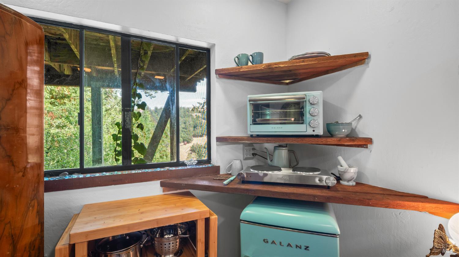 Woodacre, California, 94973, United States, 4 Bedrooms Bedrooms, ,3 BathroomsBathrooms,Residential,For Sale,1941633