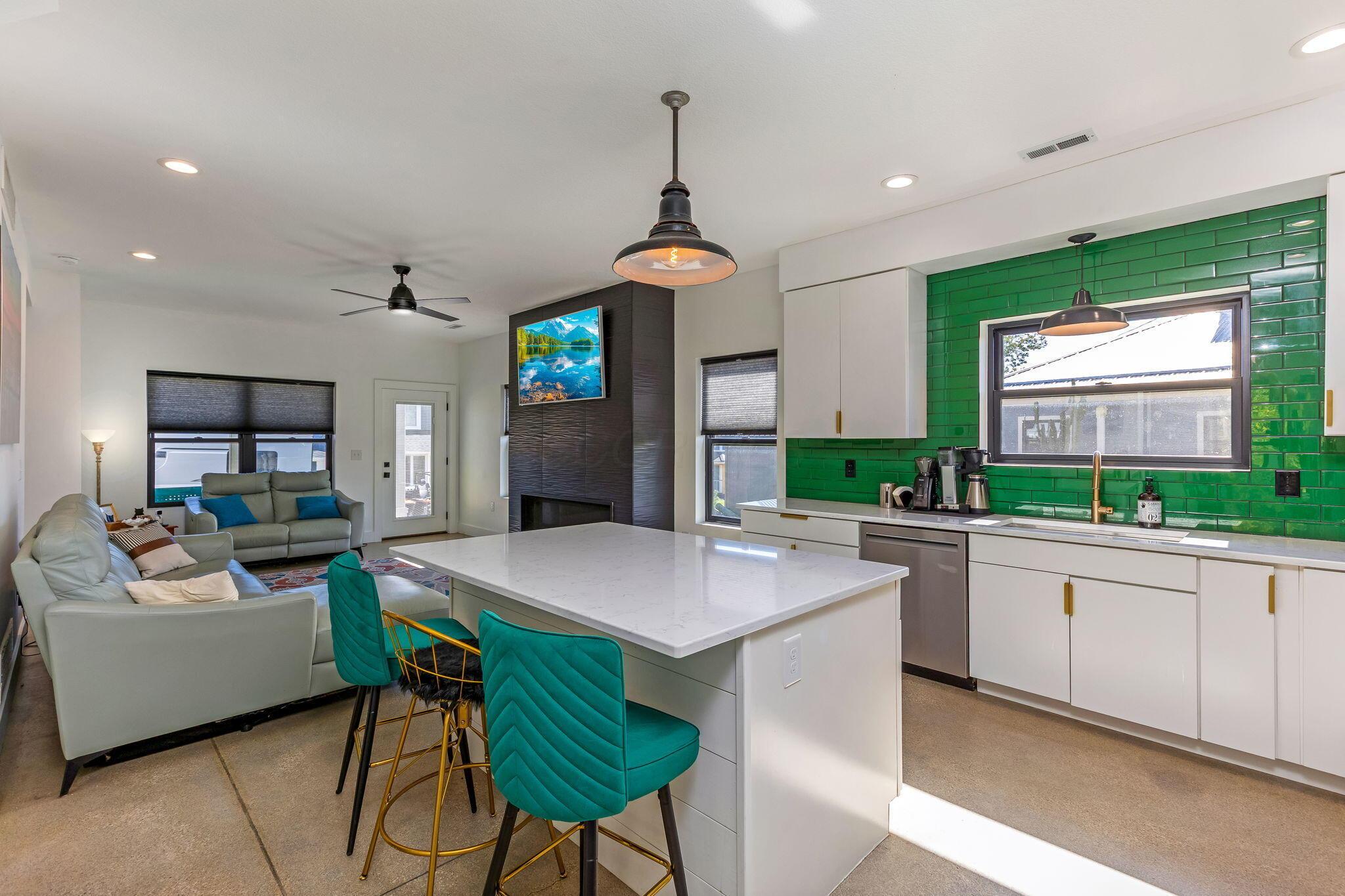 Buckeye Lake, Ohio, 43008, United States, 3 Bedrooms Bedrooms, ,3 BathroomsBathrooms,Residential,For Sale,1975089