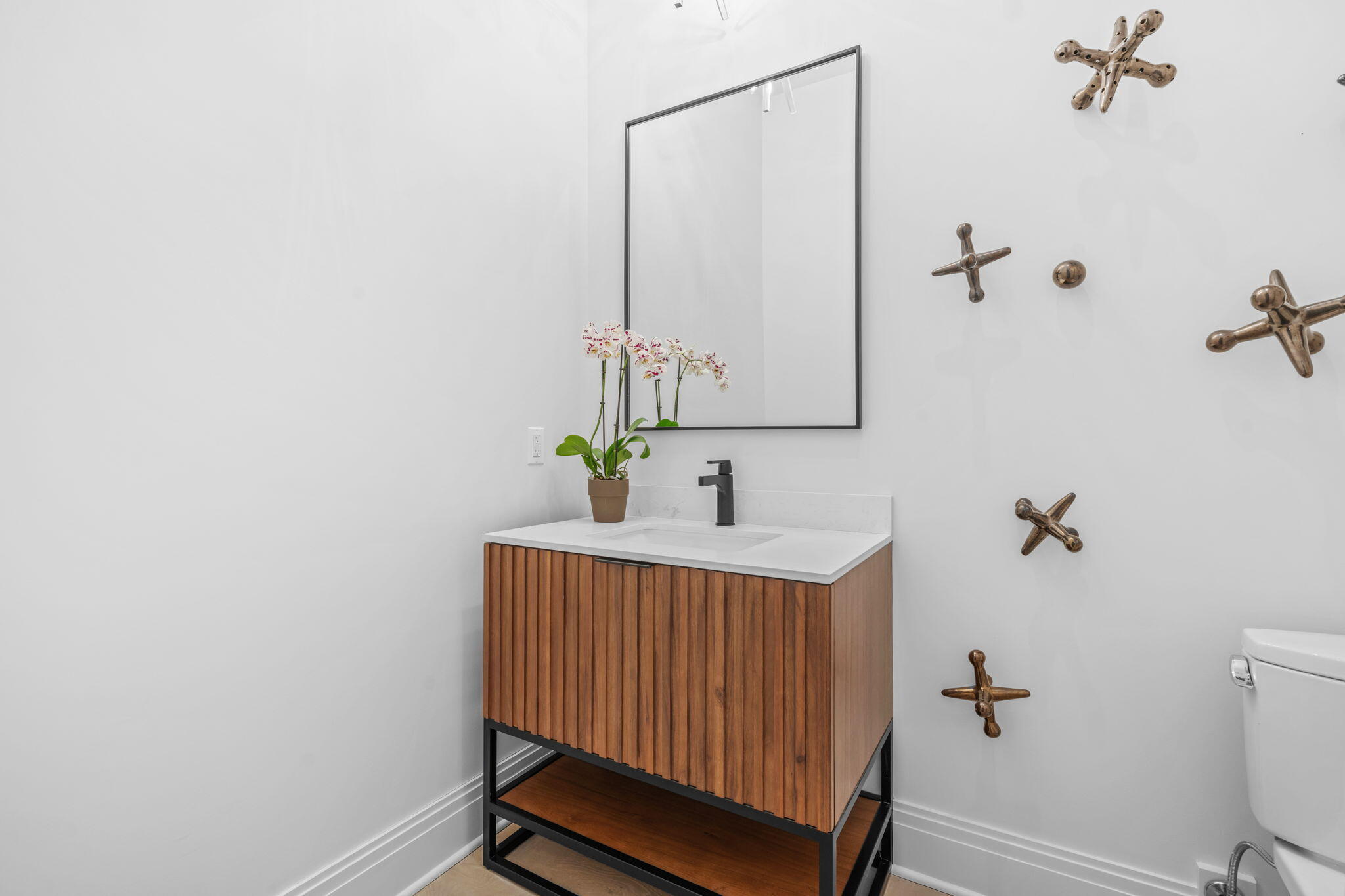 Saugatuck, Michigan, 49453, United States, 6 Bedrooms Bedrooms, ,6 BathroomsBathrooms,Residential,For Sale,1974414