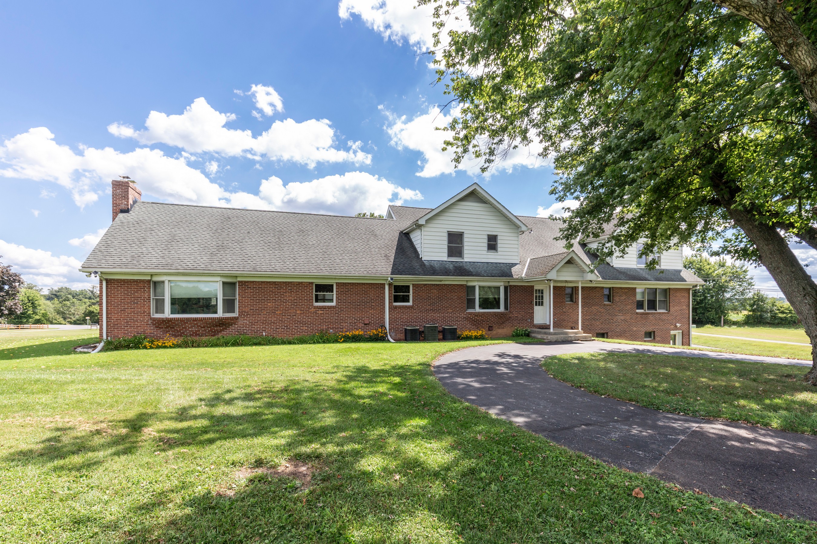  NONE AVAILABLE - 物件實景