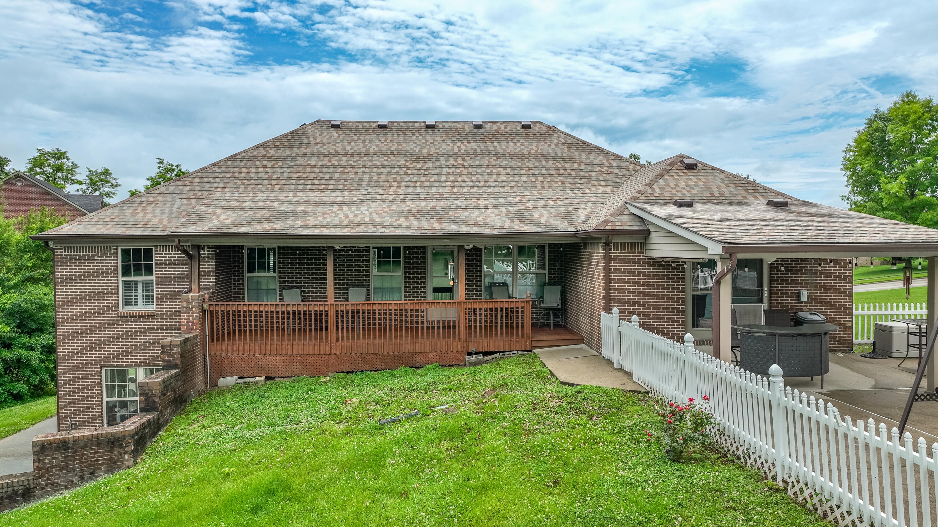 Richmond, Kentucky, 40475, United States, 3 Bedrooms Bedrooms, ,2 BathroomsBathrooms,Residential,For Sale,2047972