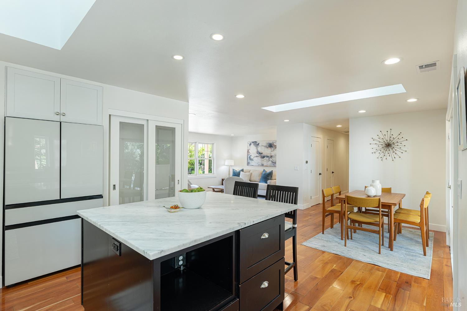 Glen Ellen, California, 95442, United States, 4 Bedrooms Bedrooms, ,3 BathroomsBathrooms,Residential,For Sale,1904205