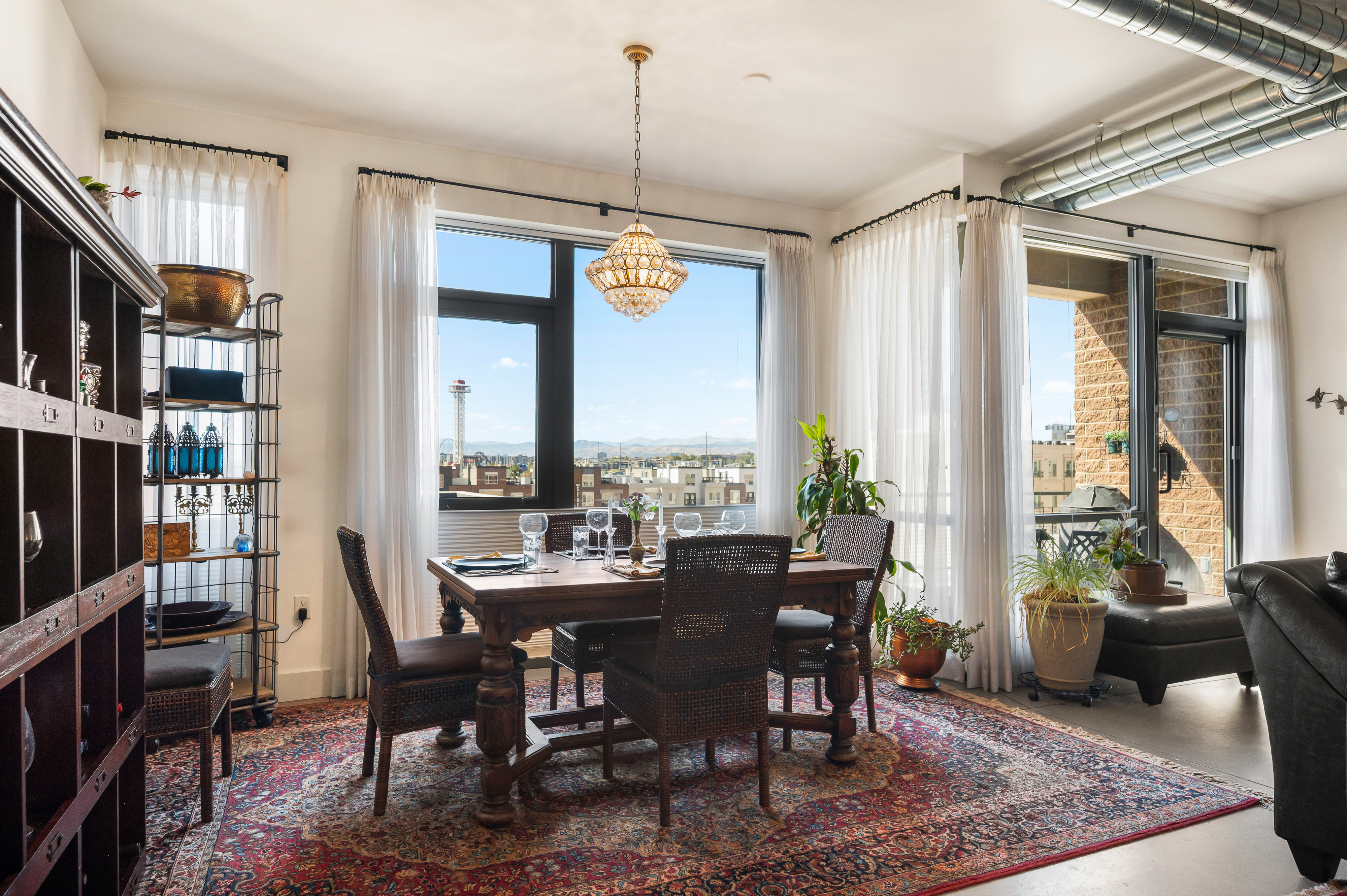  Architectural Gem at Promenade Lofts - 物件實景