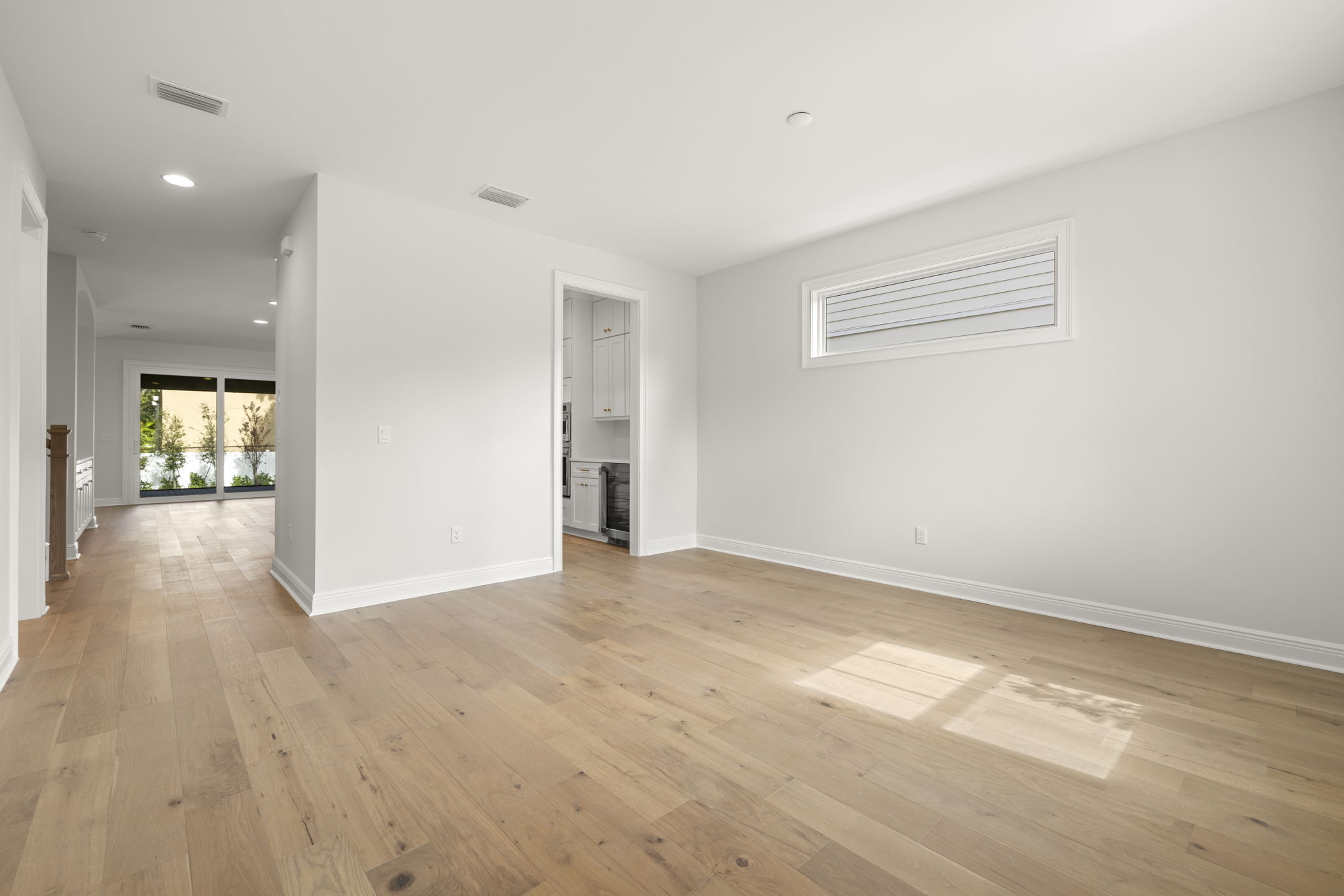 Tampa, Florida, 33629, United States, 4 Bedrooms Bedrooms, ,5 BathroomsBathrooms,Residential,For Sale,1986132