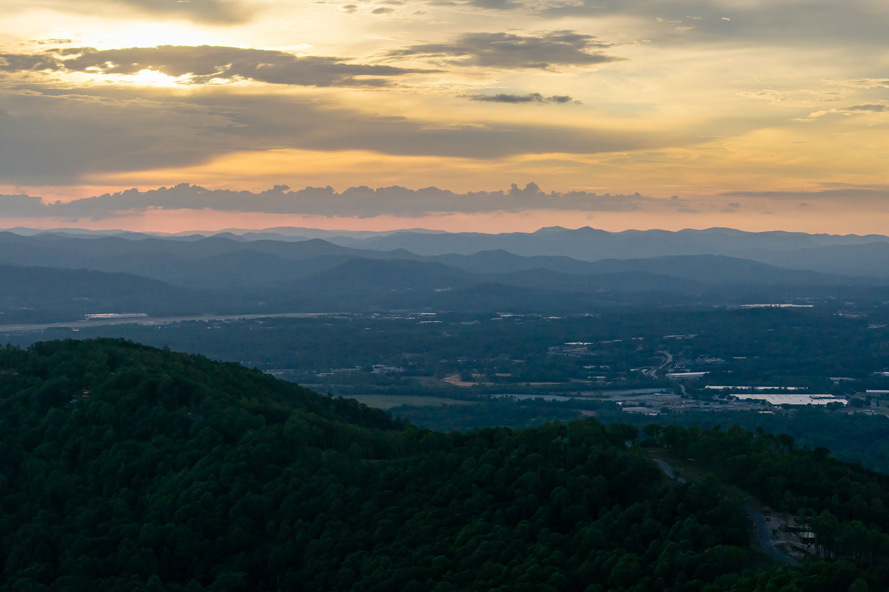  HENDERSONVILLE - 物件實景
