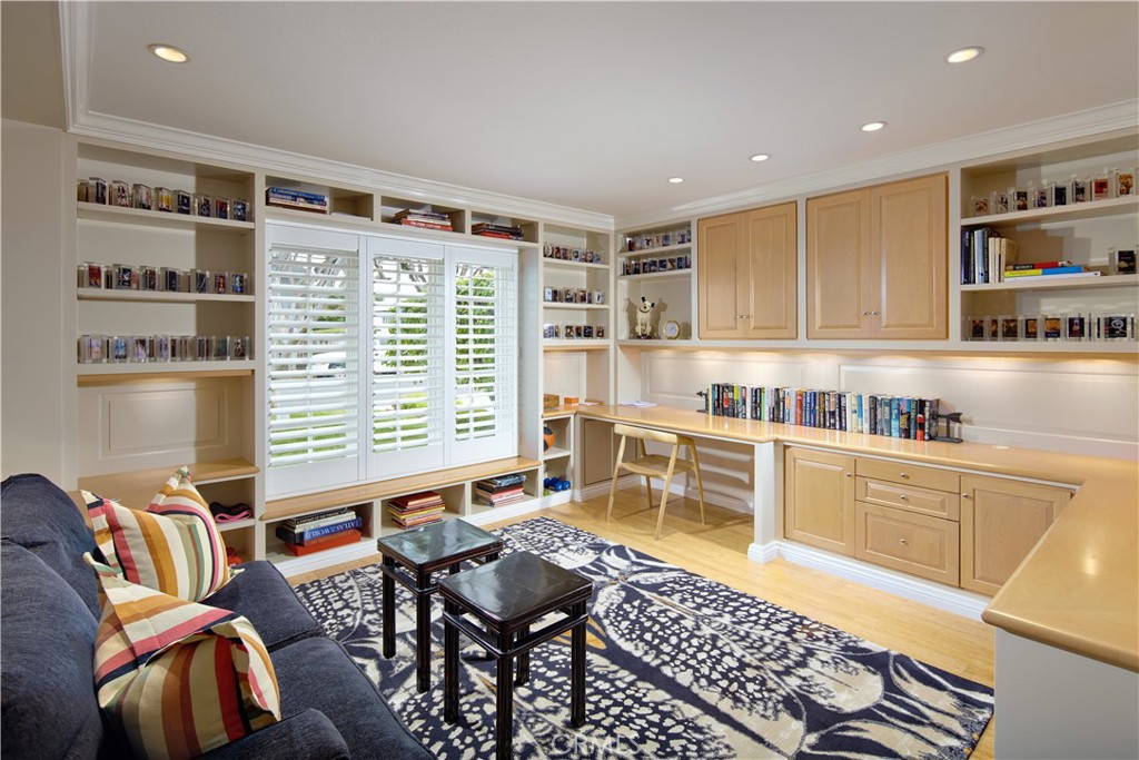 Newport Beach, California, 92660, United States, 5 Bedrooms Bedrooms, ,4 BathroomsBathrooms,Residential,For Sale,1770388