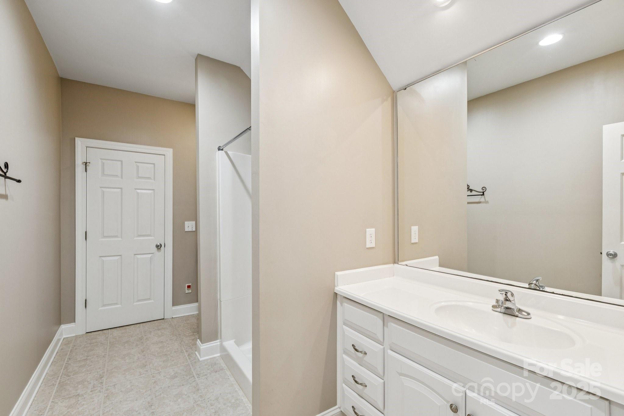 Waxhaw, North Carolina, 28173, United States, 3 Bedrooms Bedrooms, ,3 BathroomsBathrooms,Residential,For Sale,1911219