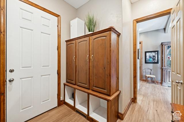 Highland, Utah, 84003, United States, 6 Bedrooms Bedrooms, ,4 BathroomsBathrooms,Residential,For Sale,1978423