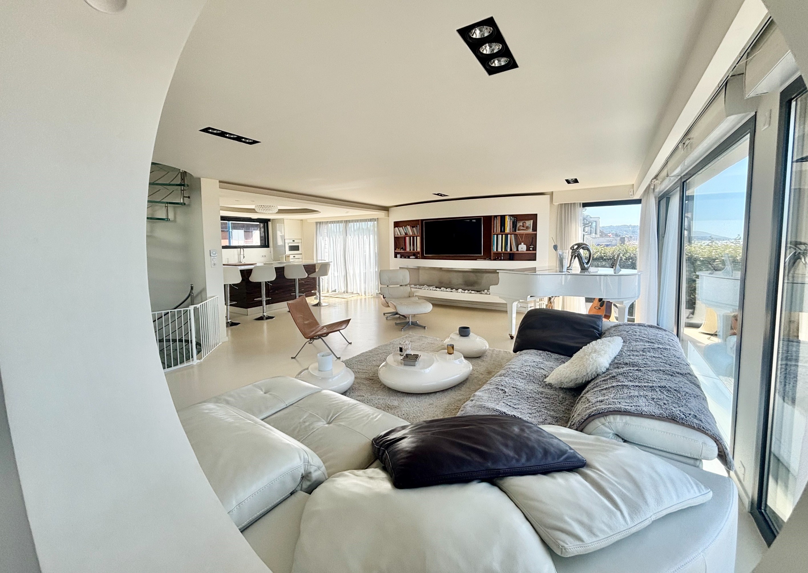  Normandy, Côte Fleurie, Exceptional architect-designed villa - Direct beach acc… - 物件實景