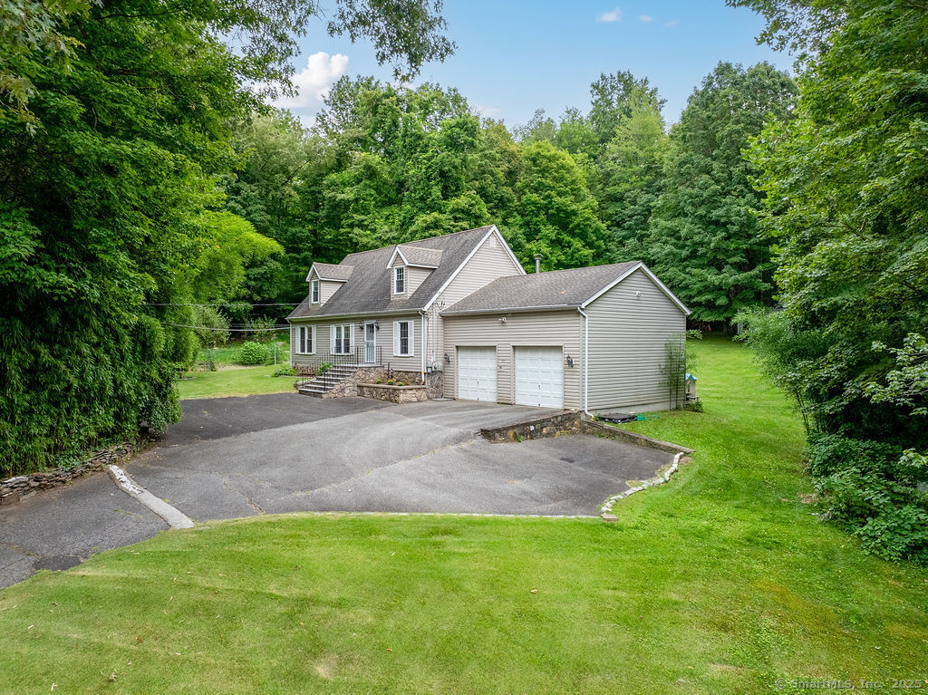 New Milford, Connecticut, 06776, United States, 4 Bedrooms Bedrooms, ,3 BathroomsBathrooms,Residential,For Sale,1926177