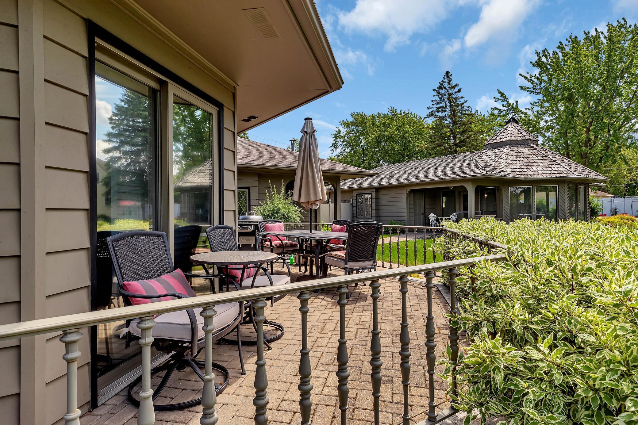 Saint Cloud, Minnesota, 56304, United States, 4 Bedrooms Bedrooms, ,4 BathroomsBathrooms,Residential,For Sale,1836908