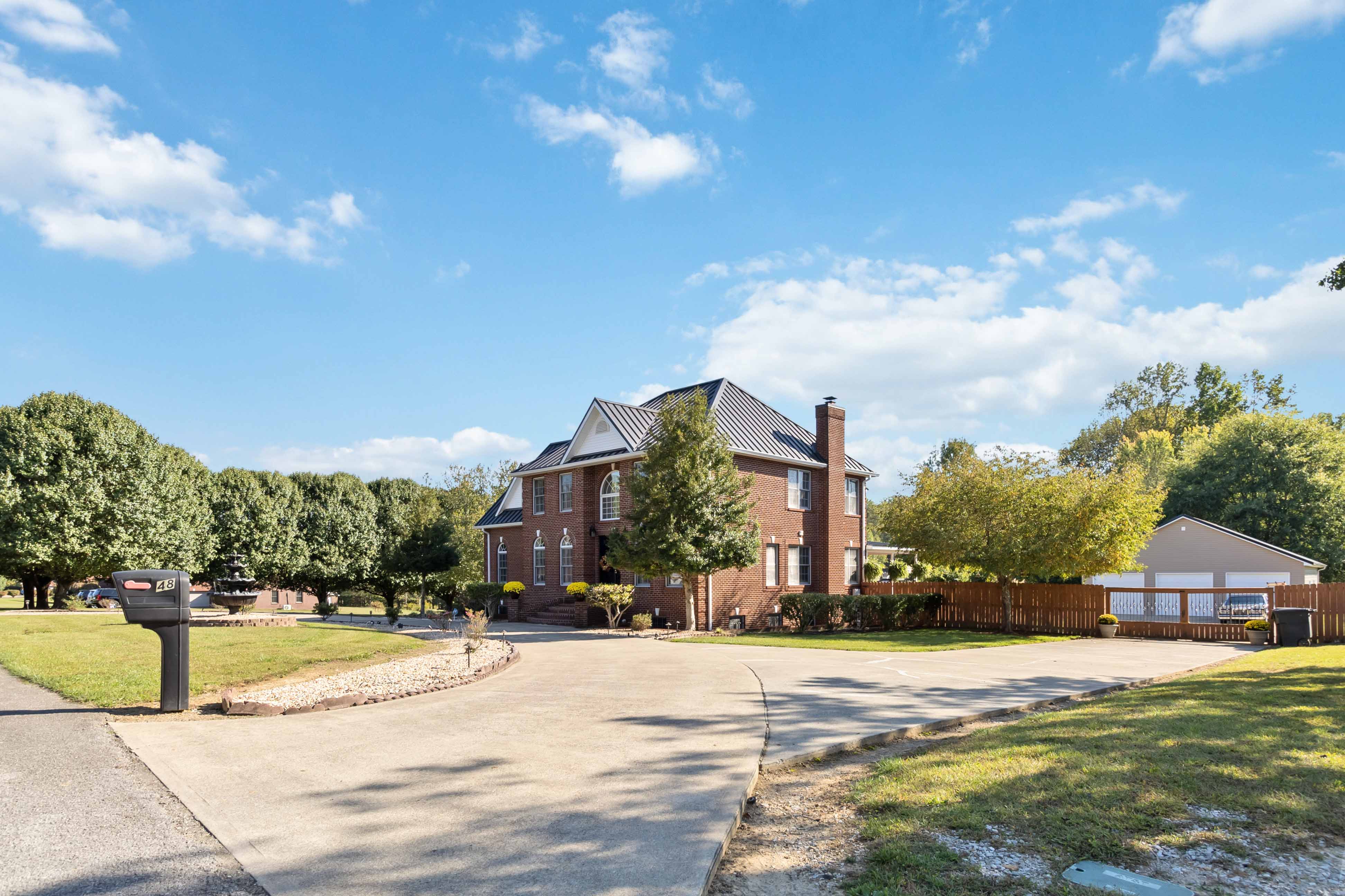 Corbin, Kentucky, 40701, United States, 10 Bedrooms Bedrooms, ,10 BathroomsBathrooms,Residential,For Sale,2045209