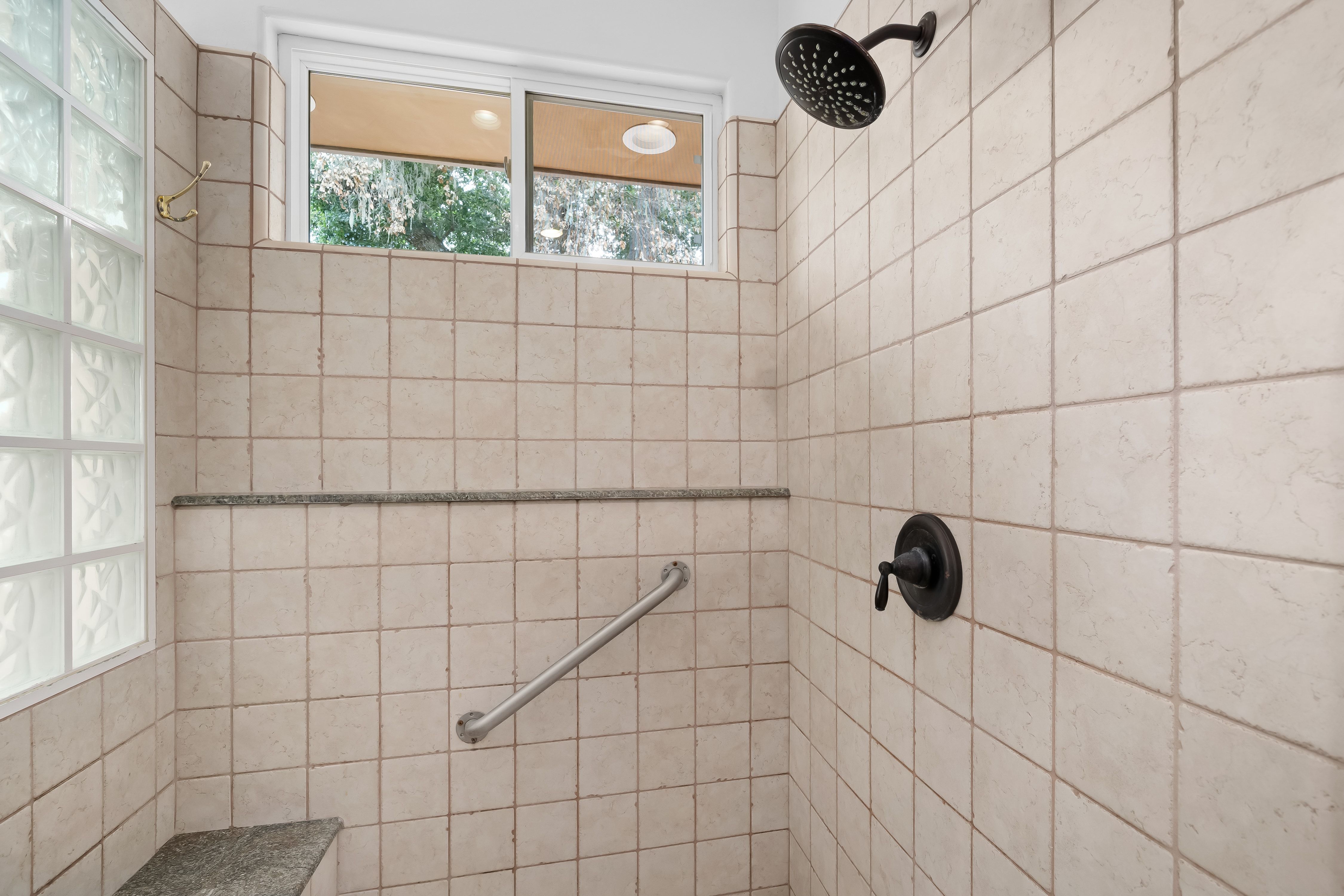  Northwest Atascadero Meiditerranean-Style Home - 物件實景