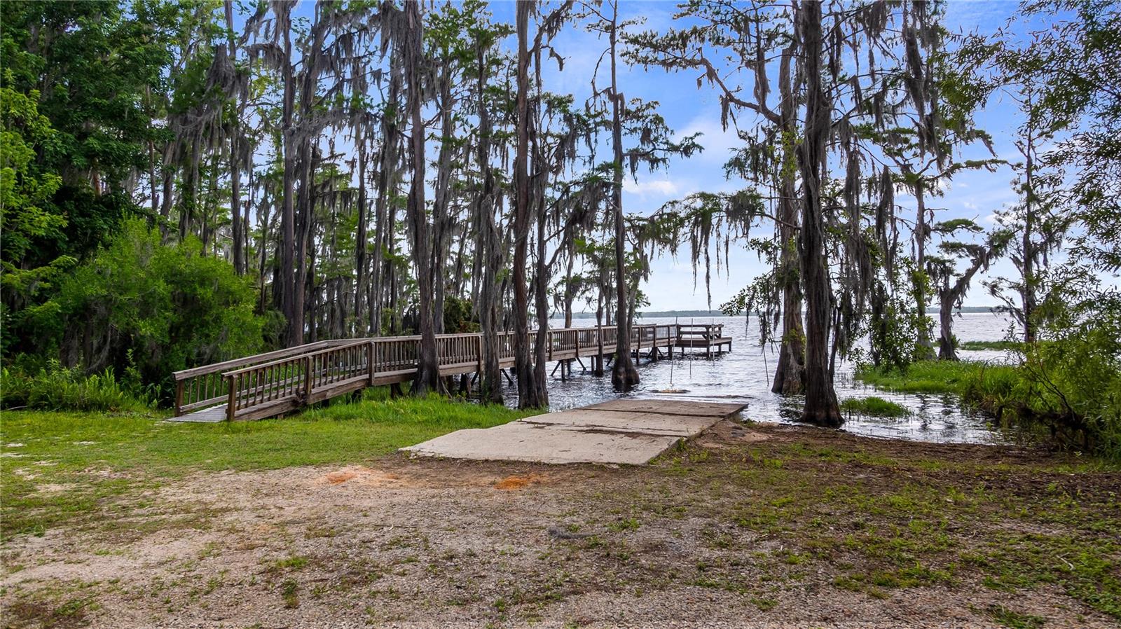 CLERMONT, Florida, 34711, United States, 5 Bedrooms Bedrooms, ,5 BathroomsBathrooms,Residential,For Sale,1794342