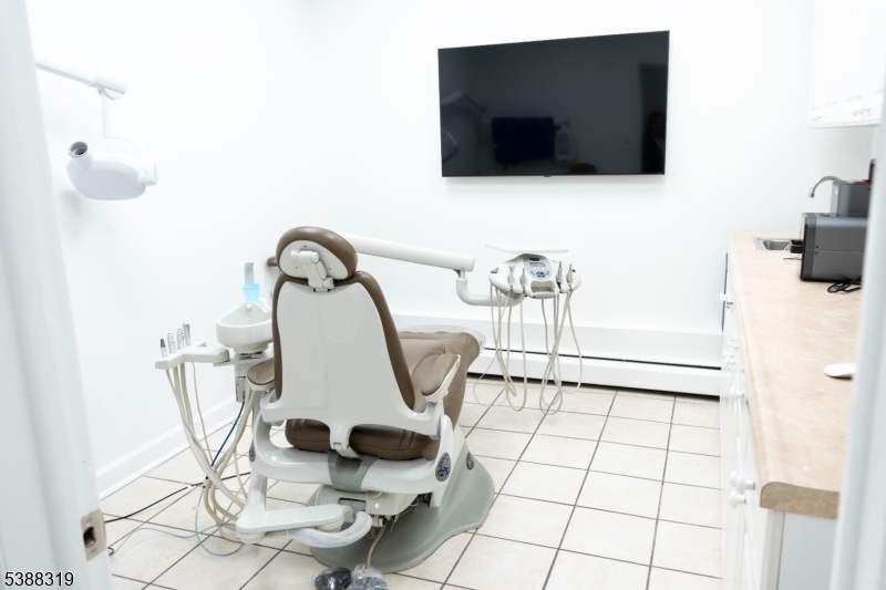 Elizabeth City, New Jersey, 07206, United States, 2 Bedrooms Bedrooms, ,3 BathroomsBathrooms,Residential,For Sale,1992844