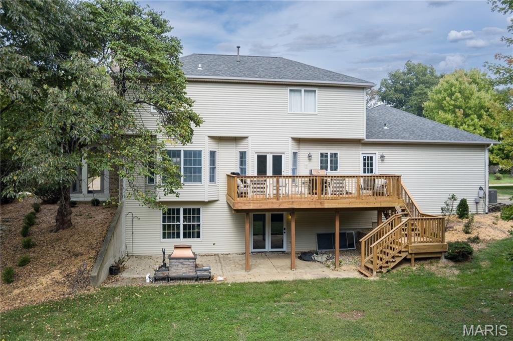 Glen Carbon, Illinois, 62034, United States, 5 Bedrooms Bedrooms, ,4 BathroomsBathrooms,Residential,For Sale,1977133