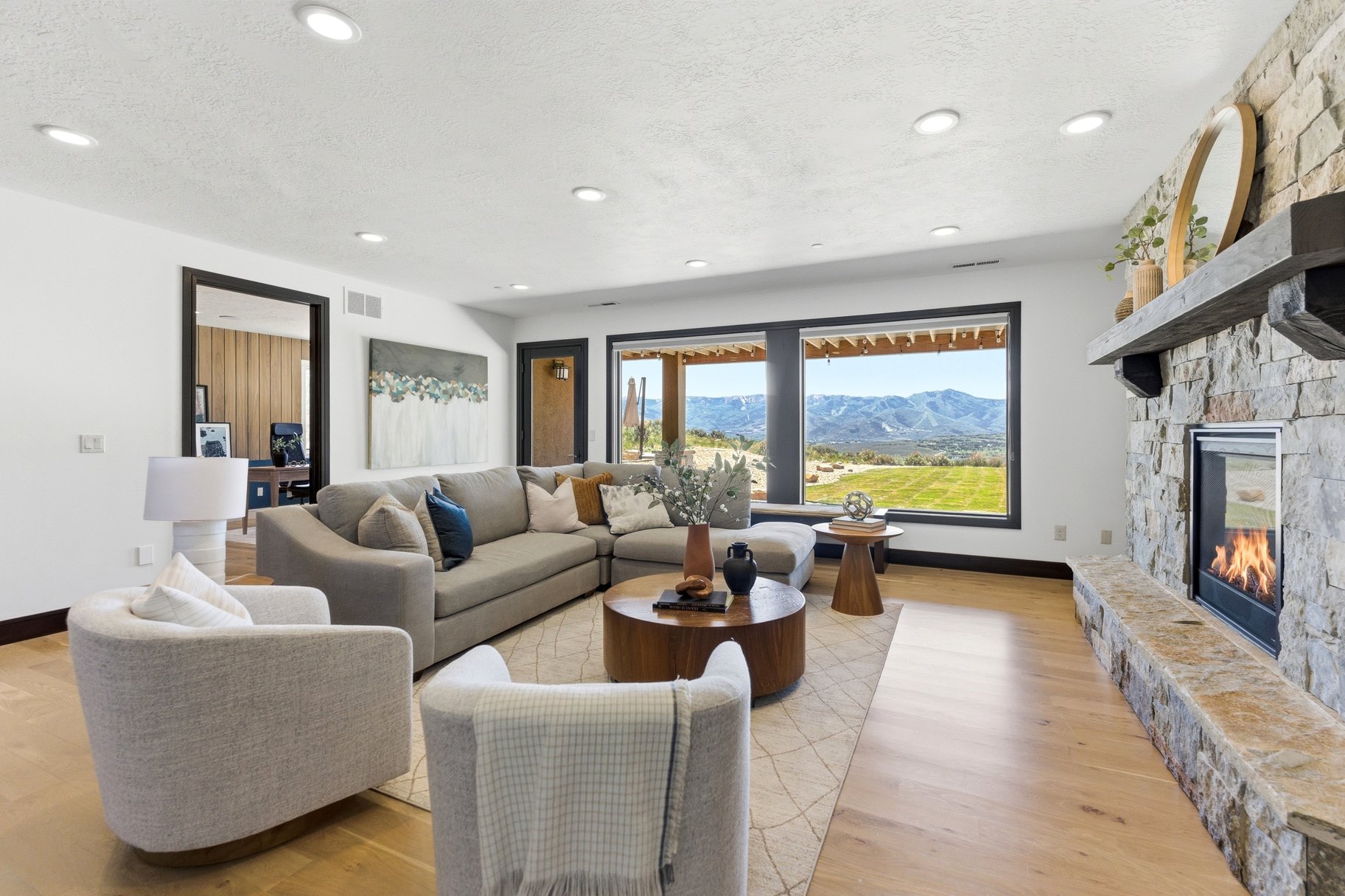  Beautiful Home with Forever Unobstructed Views on 10 Acres - 物件實景