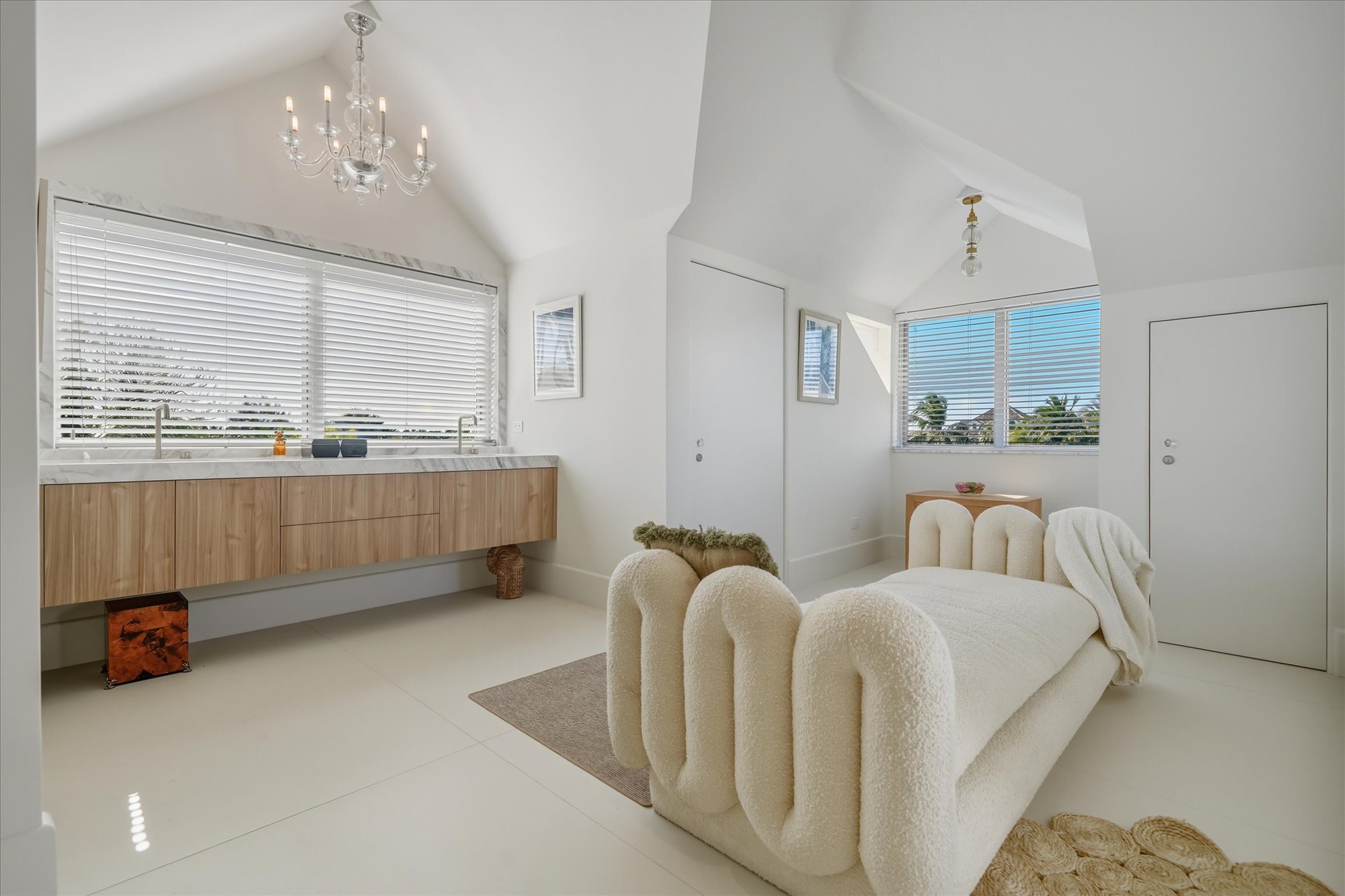  Canal-front Estate - 物件實景