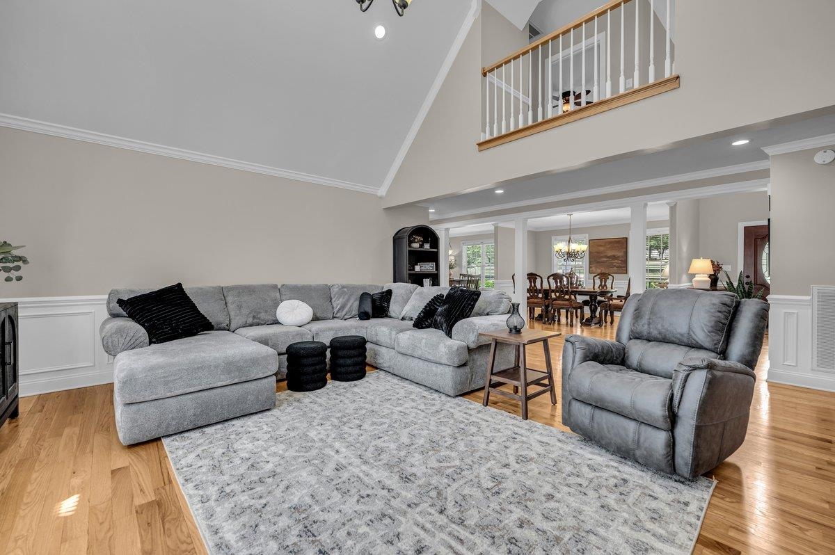 Landrum, South Carolina, 29356, United States, 5 Bedrooms Bedrooms, ,4 BathroomsBathrooms,Residential,For Sale,1915650