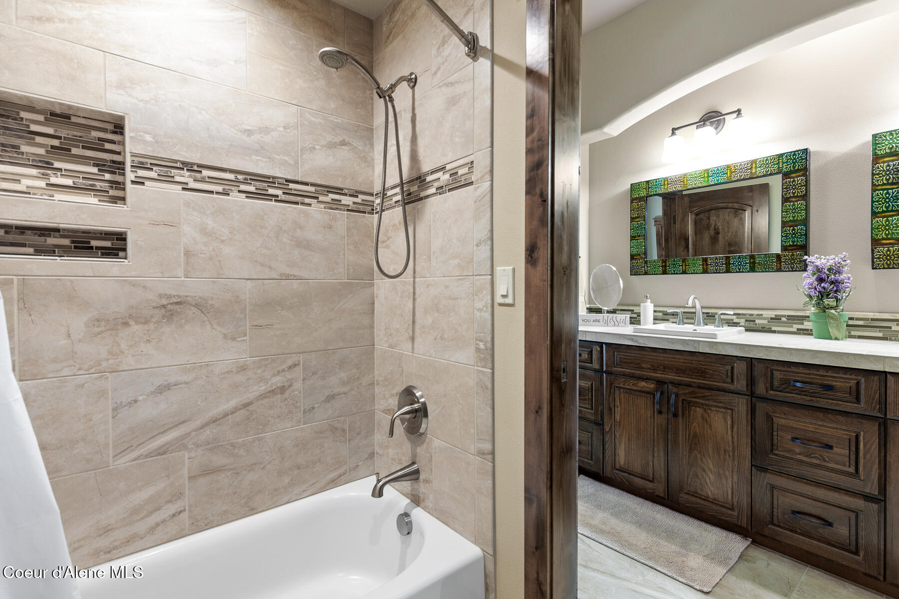 Coeur d'Alene, Idaho, 83814, United States, 5 Bedrooms Bedrooms, ,5 BathroomsBathrooms,Residential,For Sale,1763512